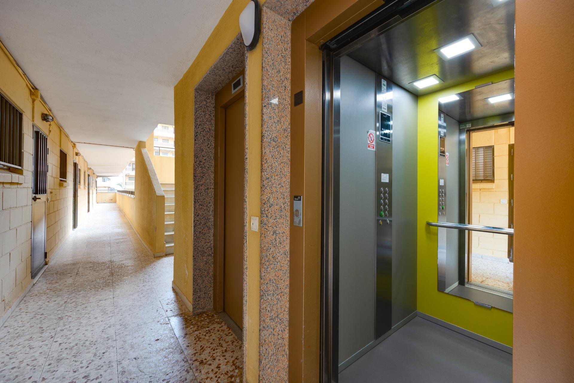 Revânzare - Apartament -
Torrevieja - Cabo Cervera