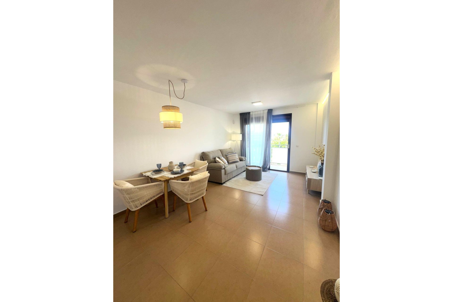 Revânzare - Apartament -
Torrevieja - Centro - Muelle Pesquero