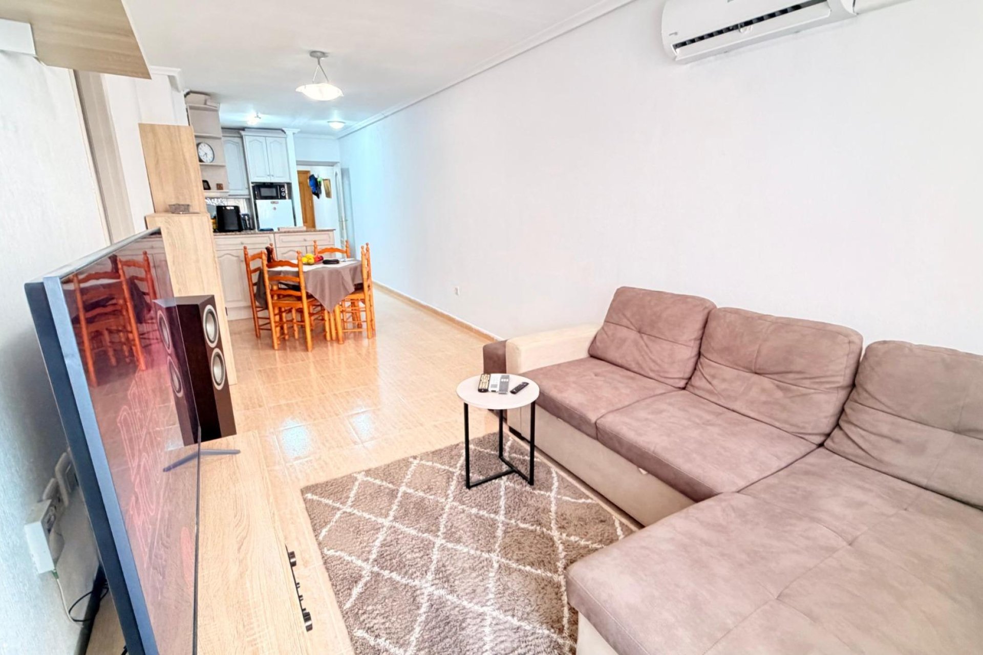 Revânzare - Apartament -
Torrevieja - Centro - Muelle Pesquero