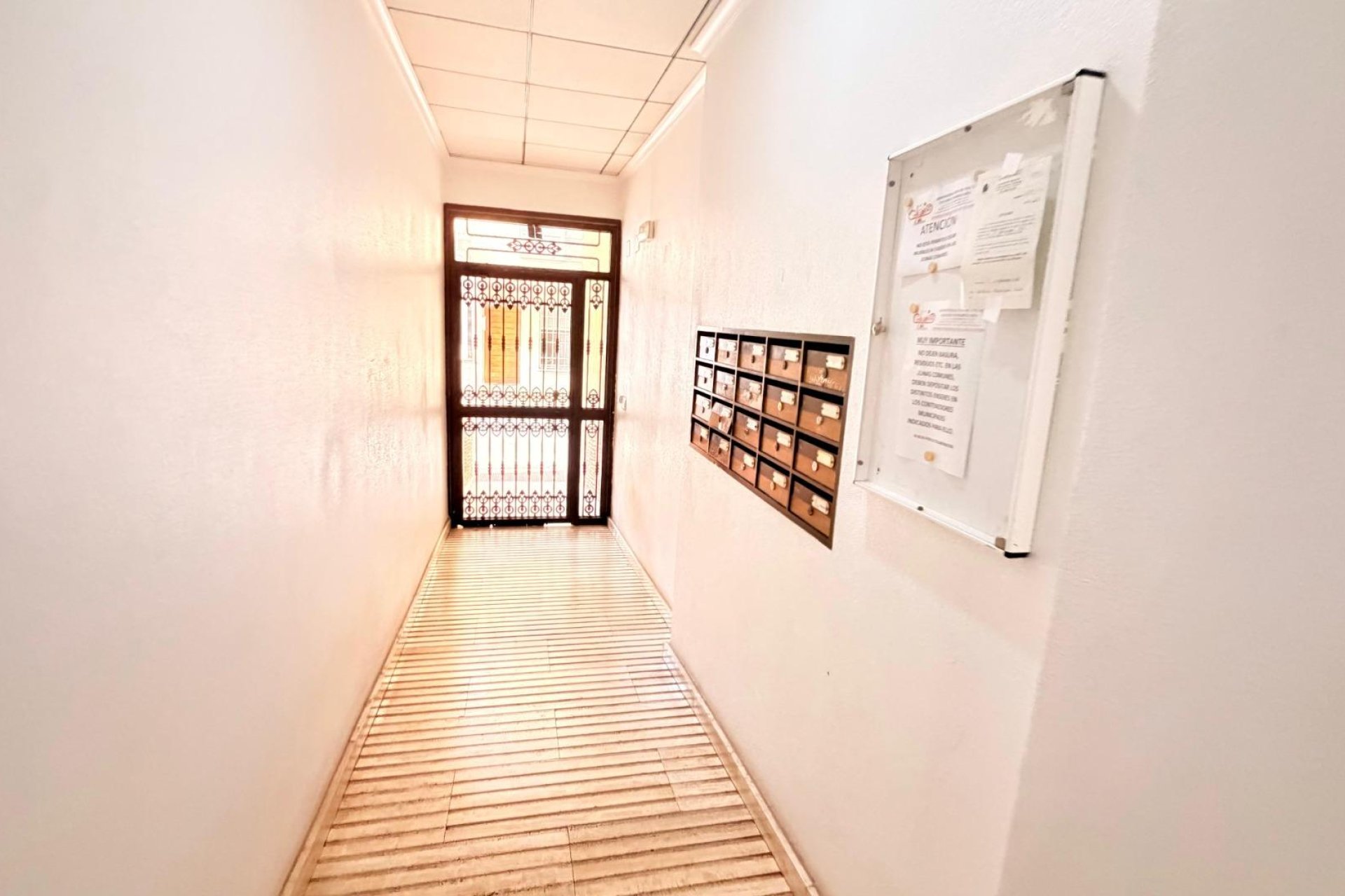 Revânzare - Apartament -
Torrevieja - Centro - Muelle Pesquero