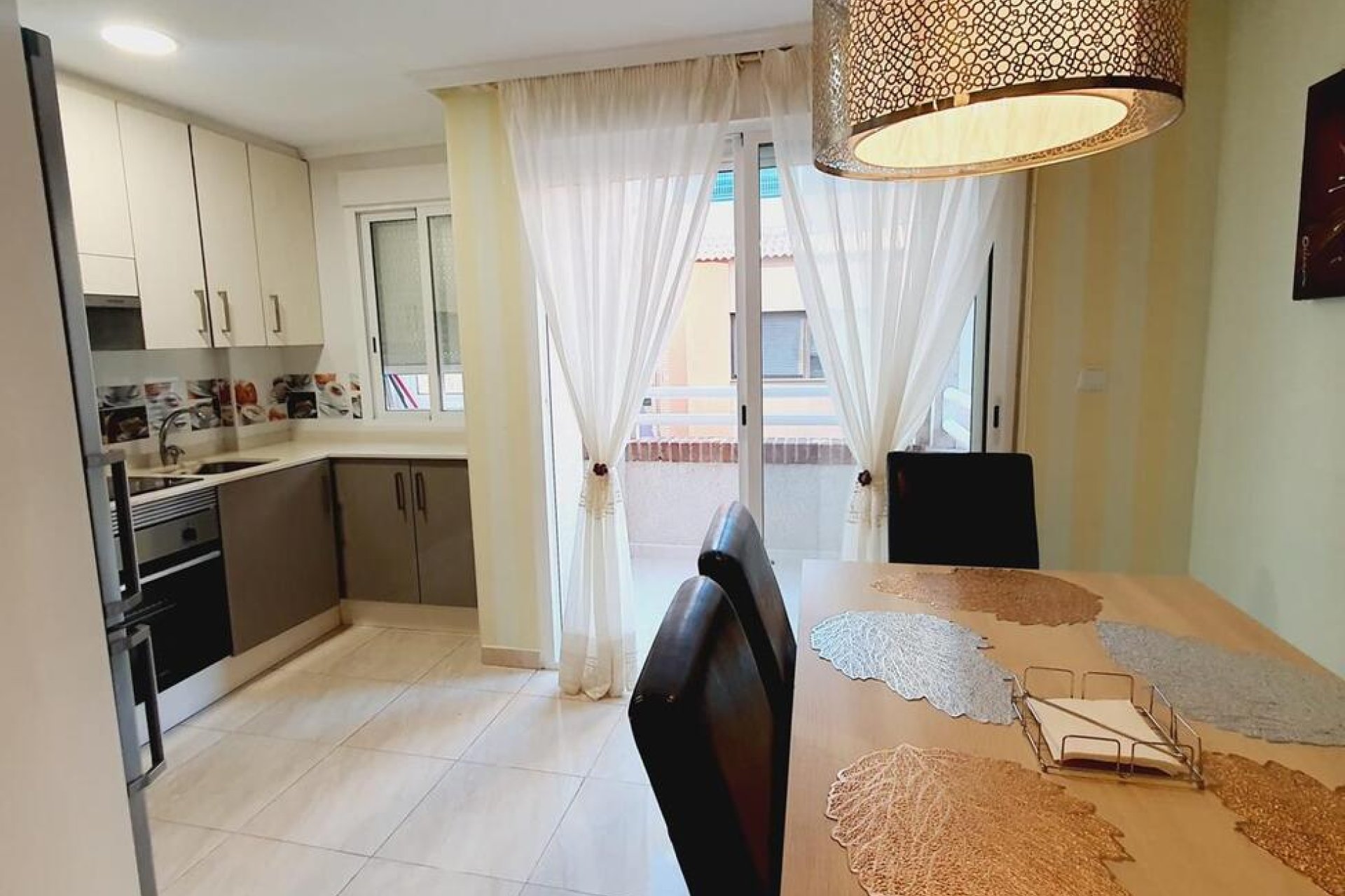 Revânzare - Apartament -
Torrevieja - Centro