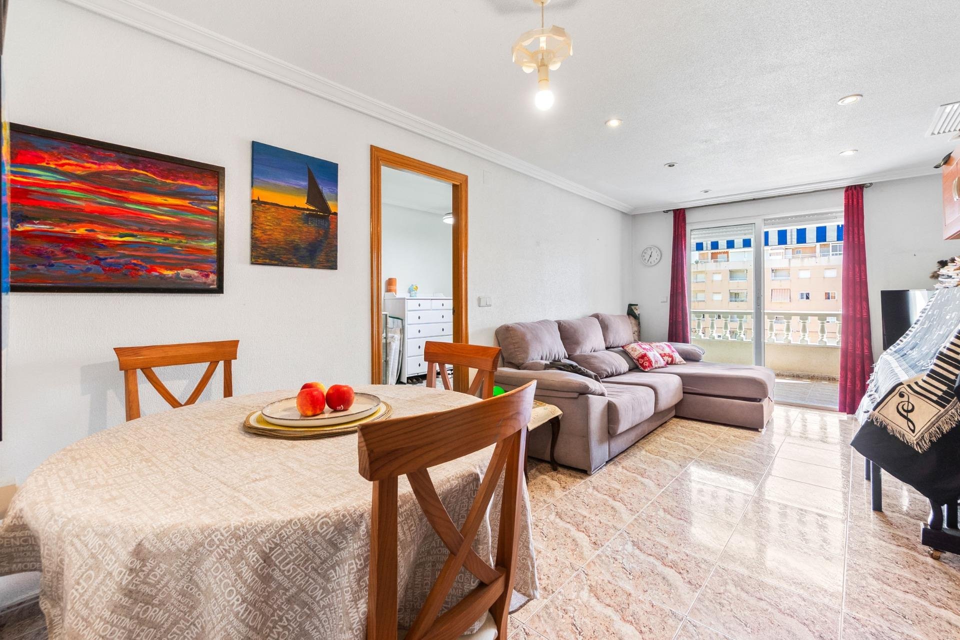 Revânzare - Apartament -
Torrevieja - Centro