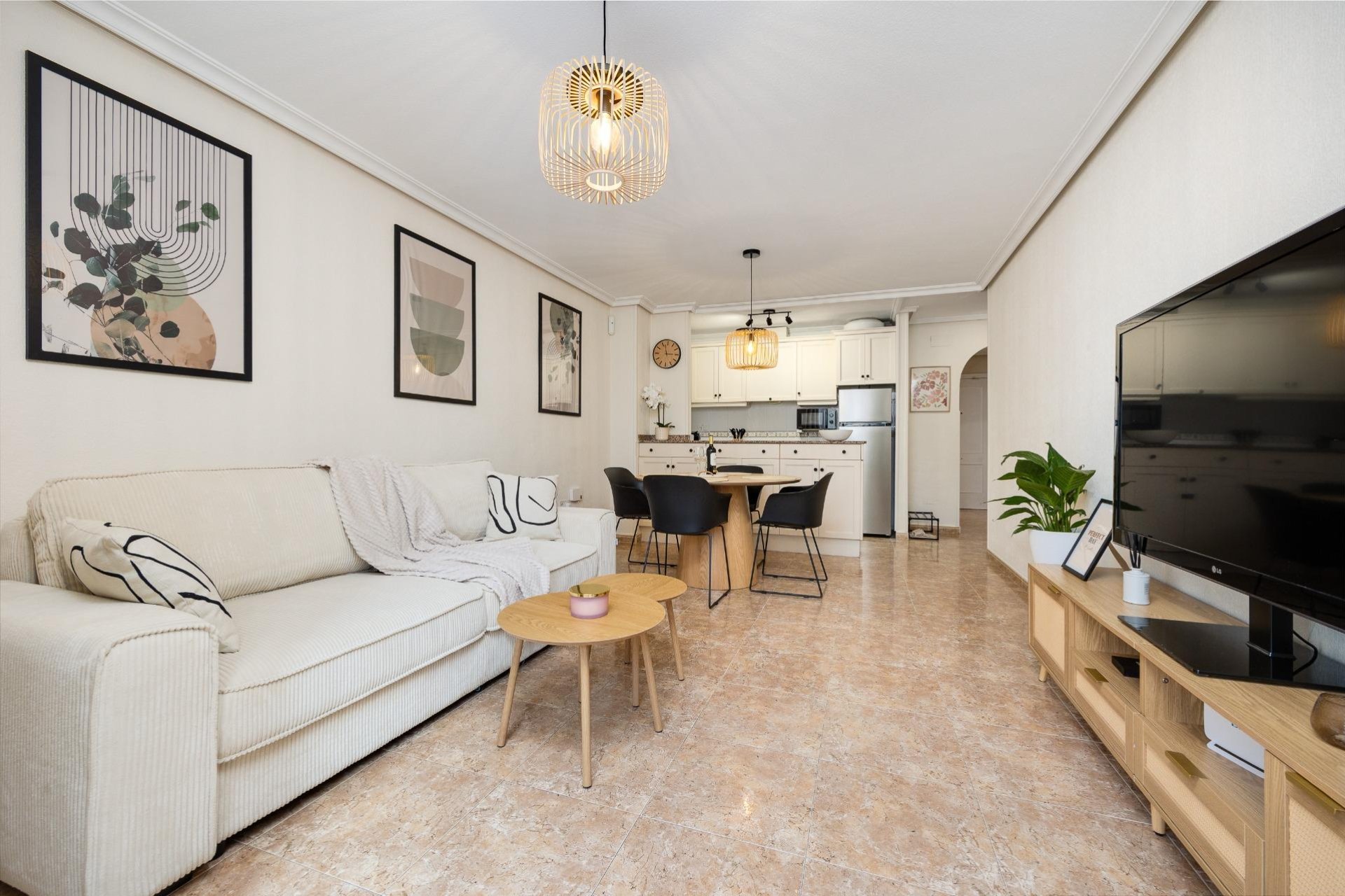 Revânzare - Apartament -
Torrevieja - Centro