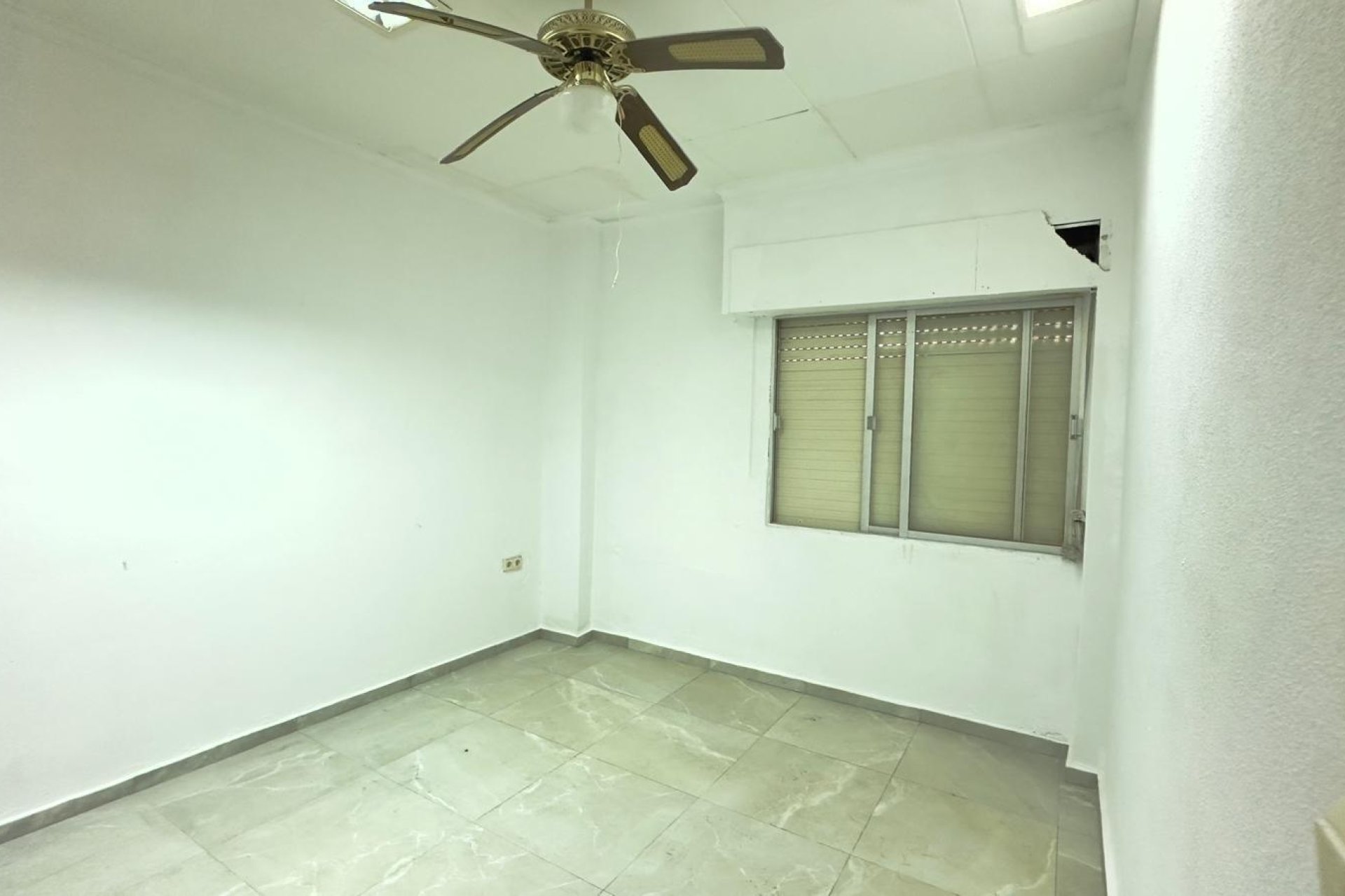 Revânzare - Apartament -
Torrevieja - Centro