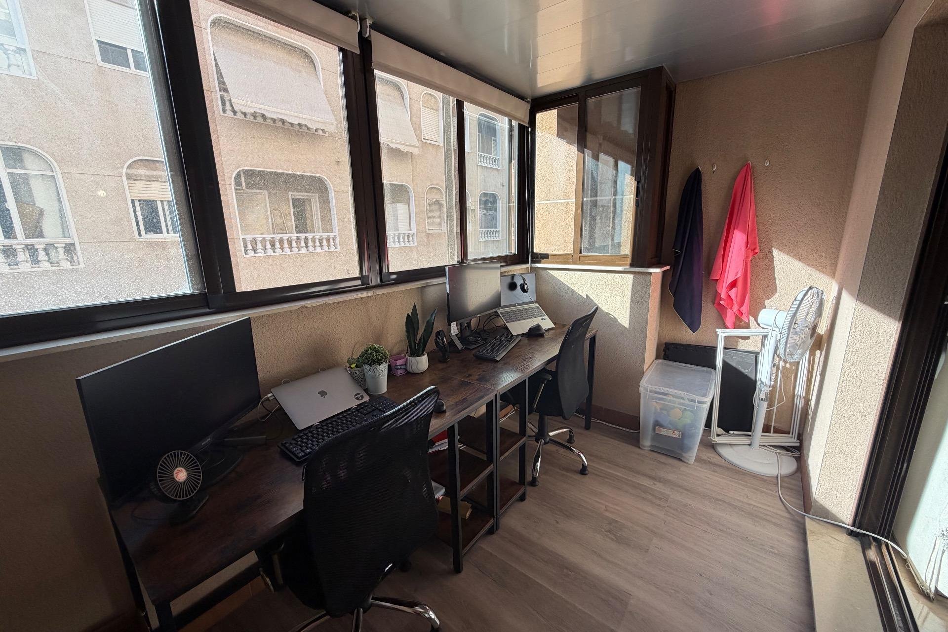 Revânzare - Apartament -
Torrevieja - Centro