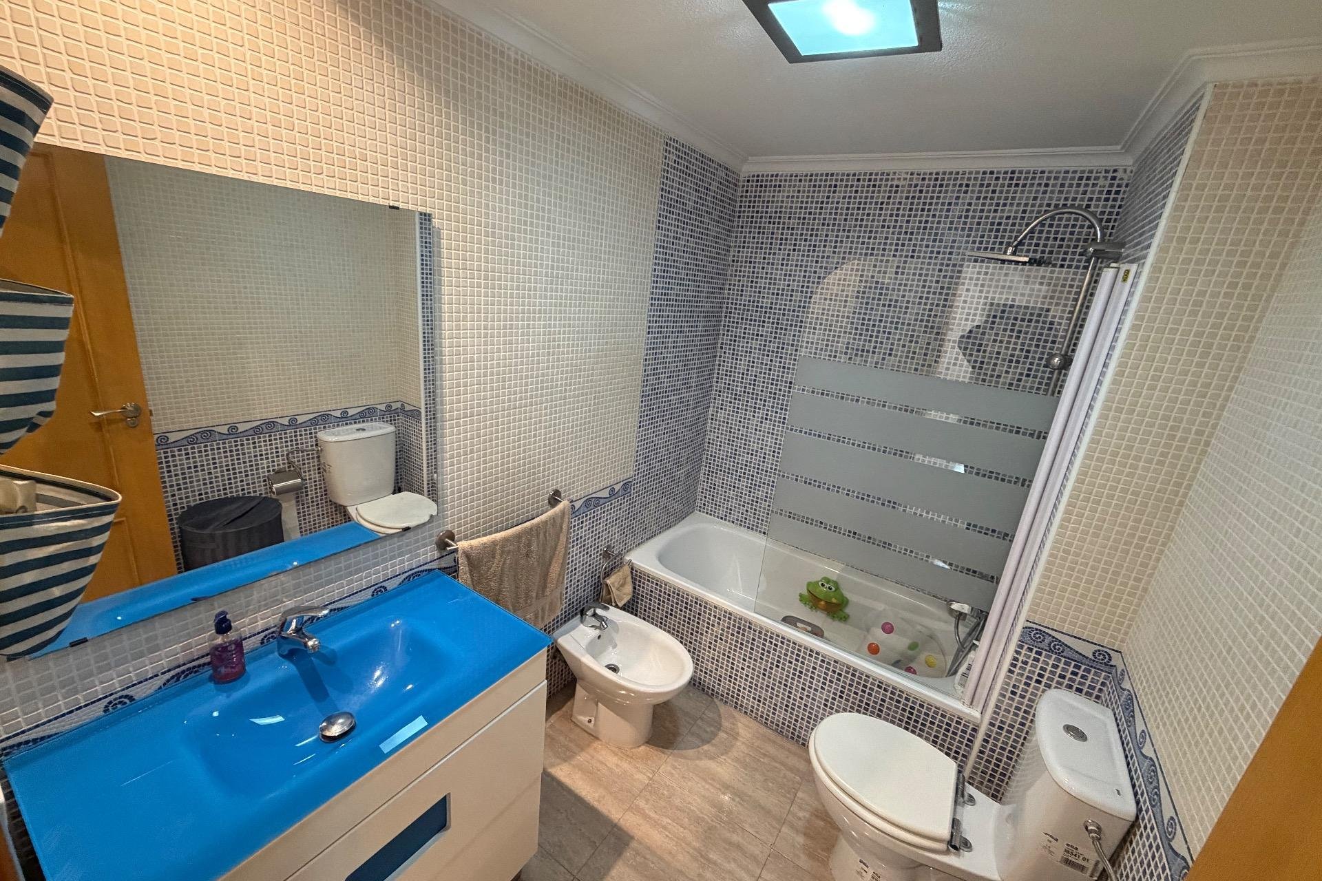 Revânzare - Apartament -
Torrevieja - Centro