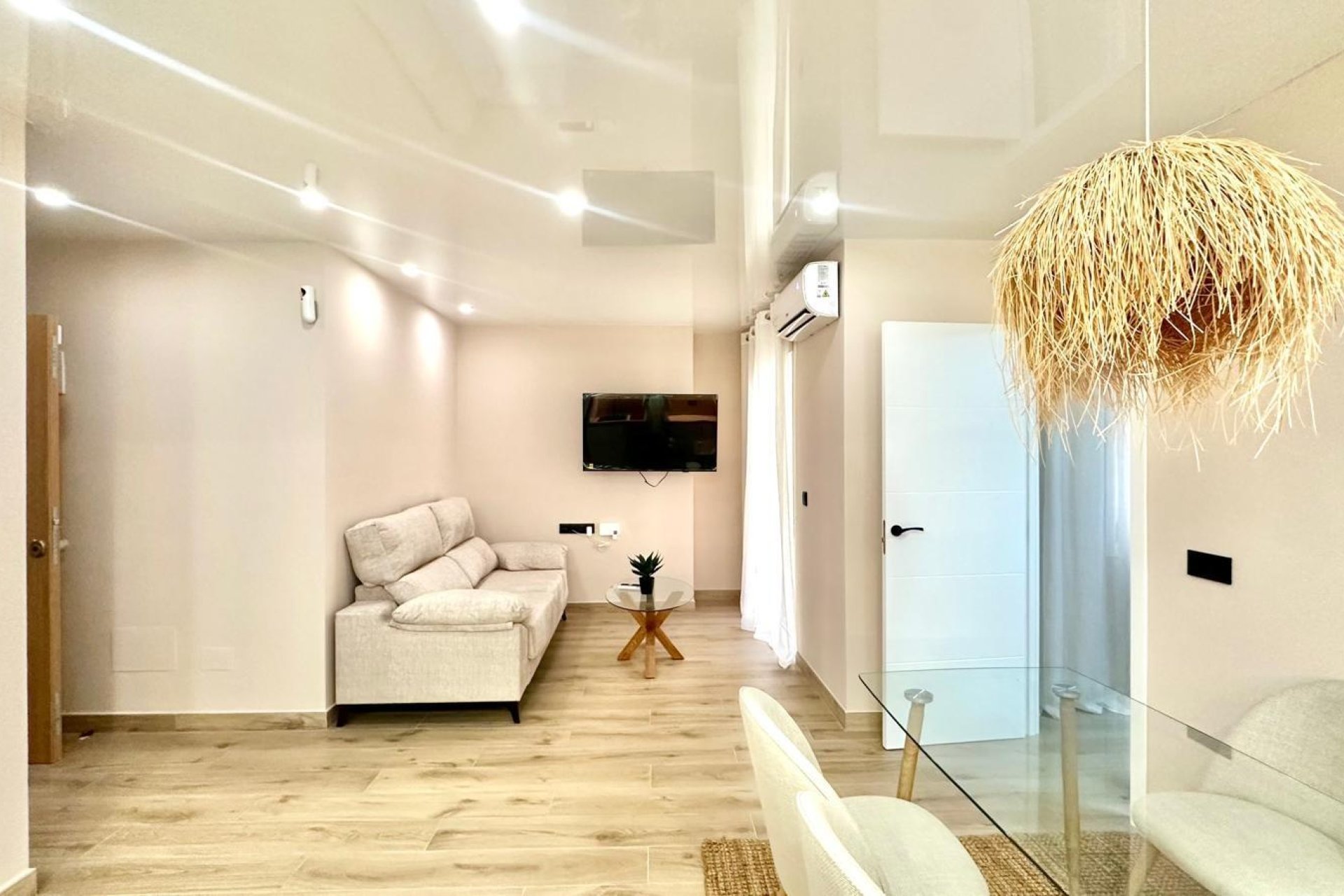 Revânzare - Apartament -
Torrevieja - Centro