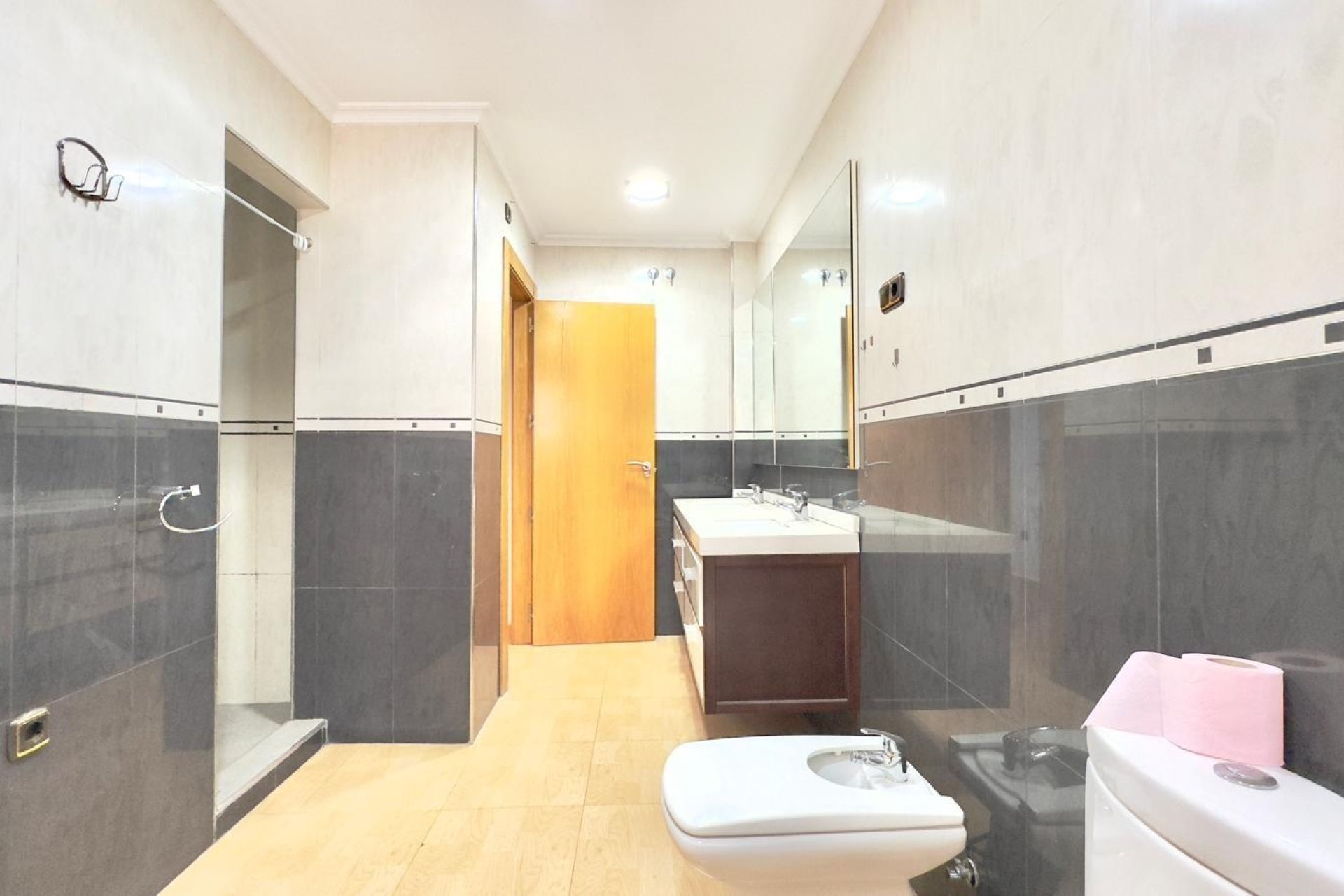 Revânzare - Apartament -
Torrevieja - Centro