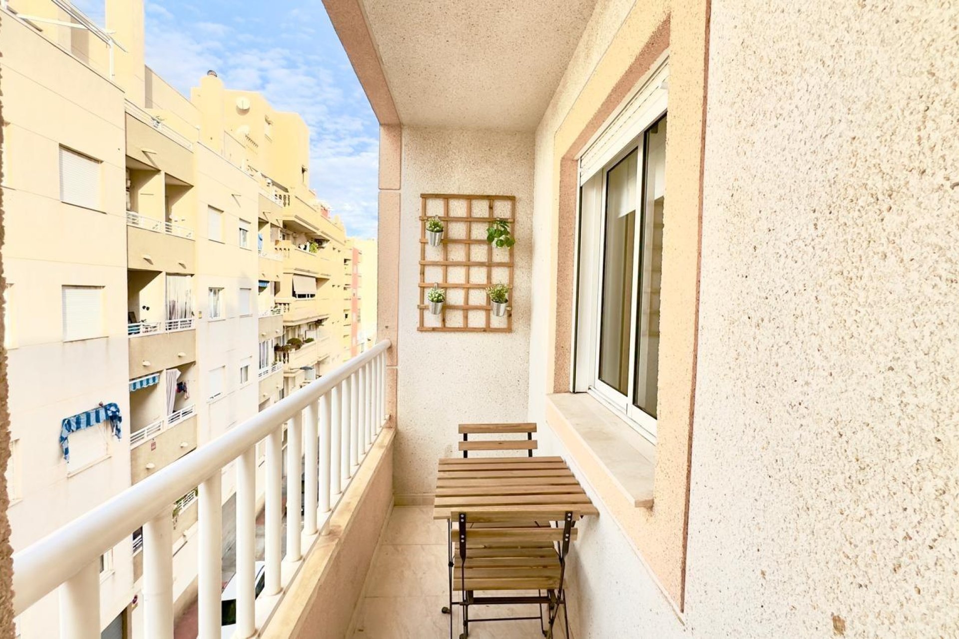 Revânzare - Apartament -
Torrevieja - Centro