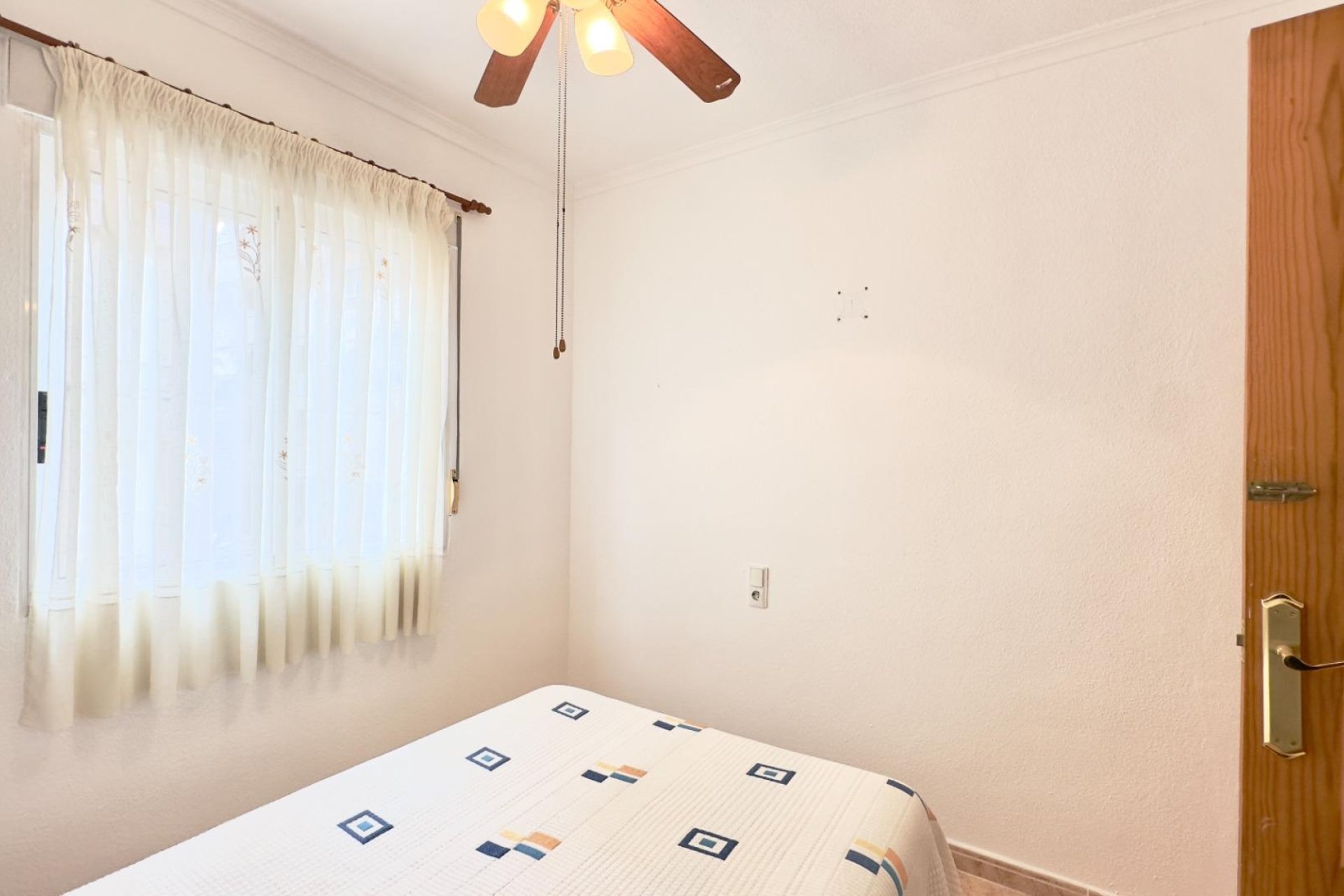 Revânzare - Apartament -
Torrevieja - Centro