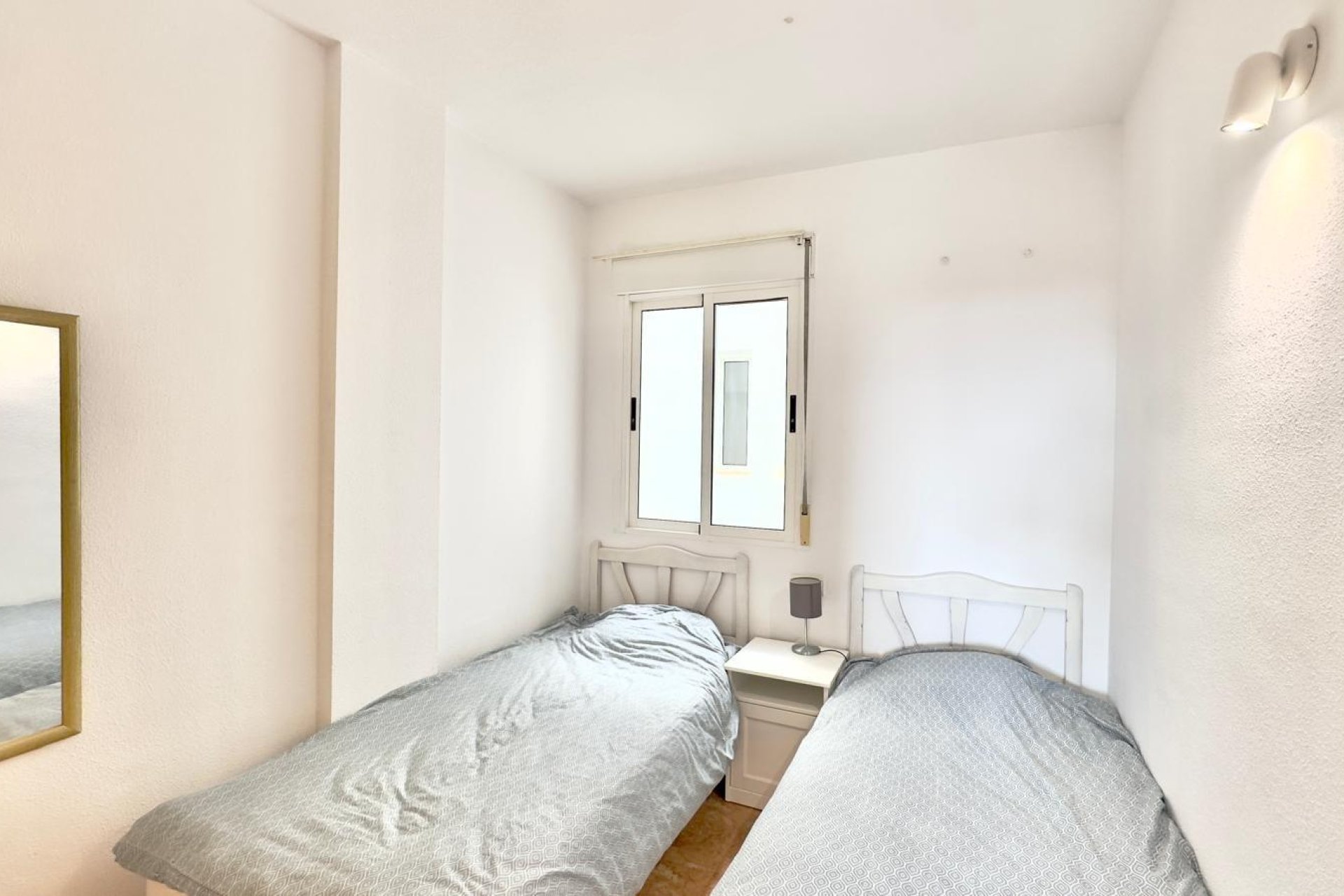 Revânzare - Apartament -
Torrevieja - Centro