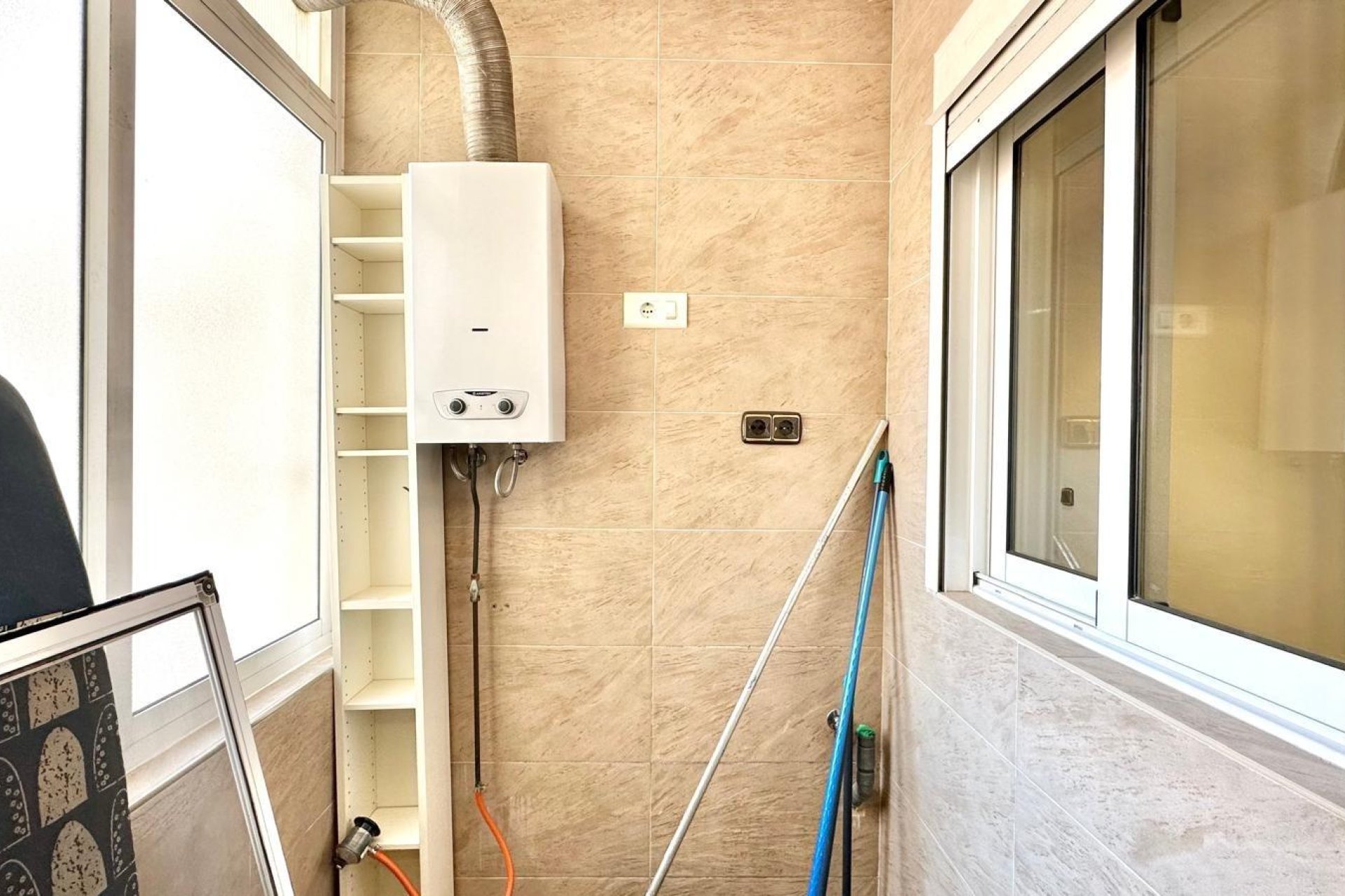 Revânzare - Apartament -
Torrevieja - Centro