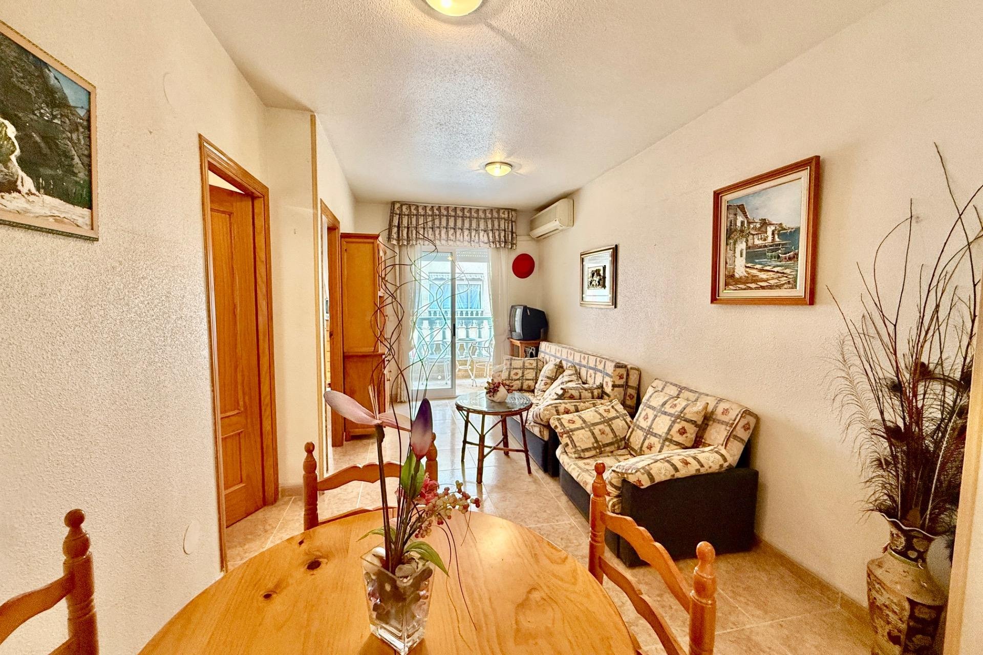 Revânzare - Apartament -
Torrevieja - Centro