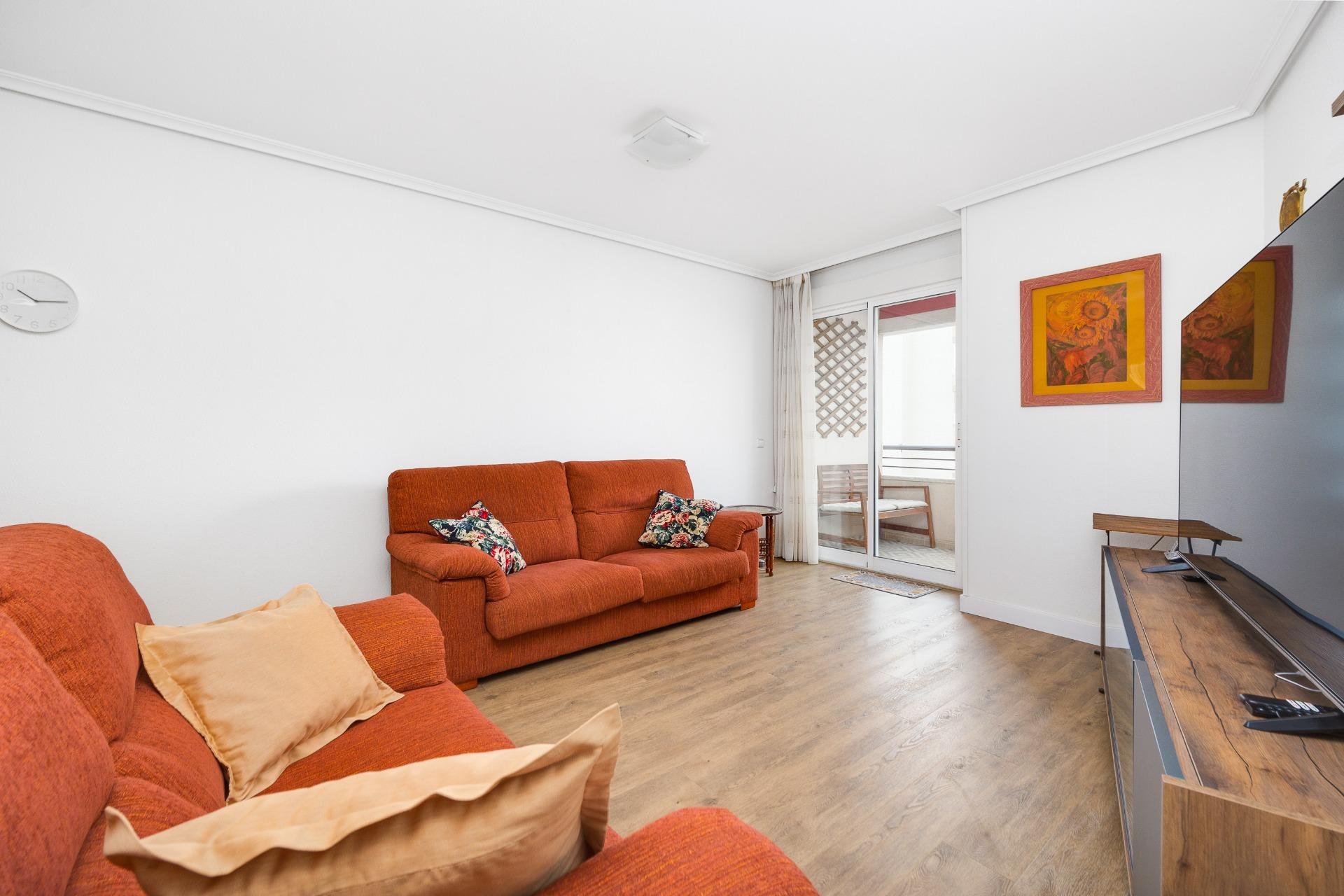 Revânzare - Apartament -
Torrevieja - Centro