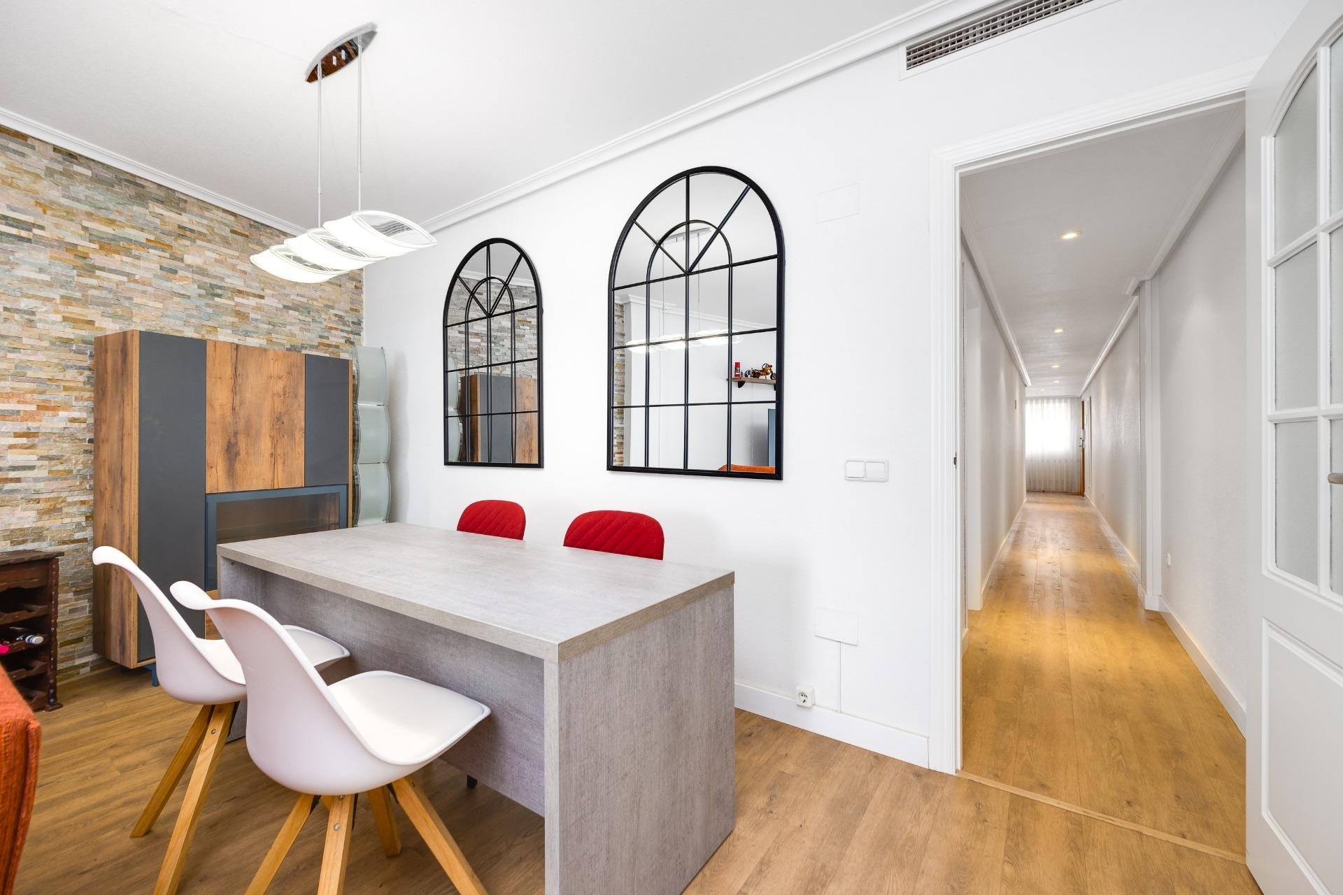 Revânzare - Apartament -
Torrevieja - Centro