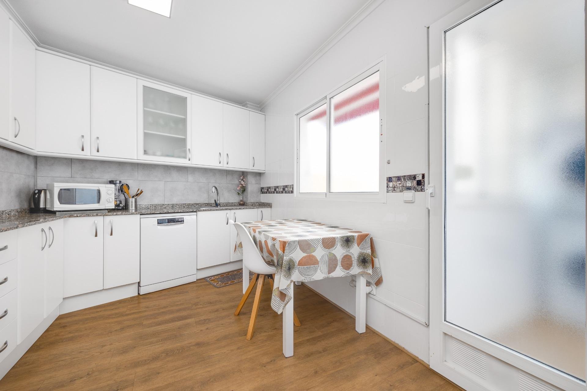 Revânzare - Apartament -
Torrevieja - Centro