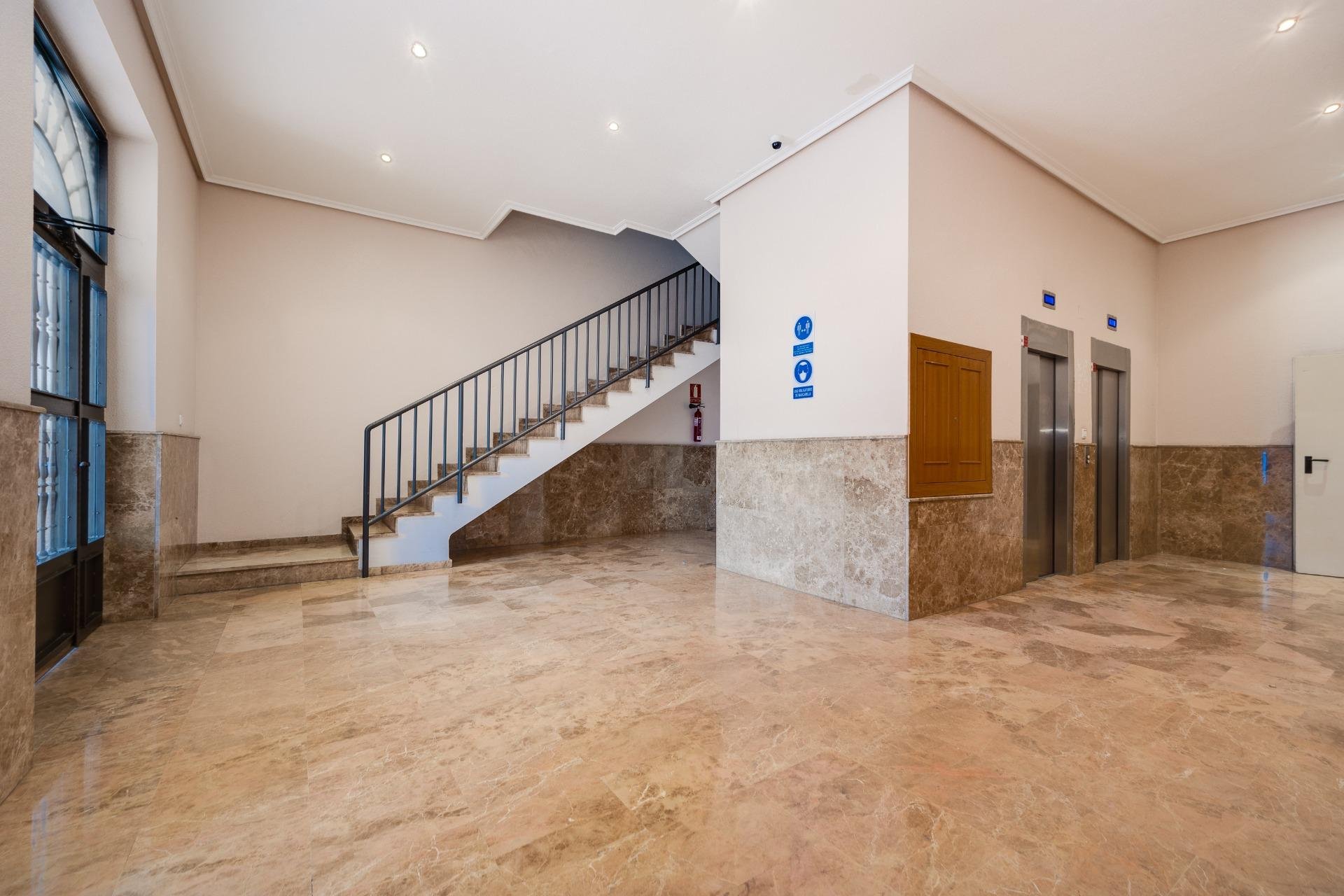 Revânzare - Apartament -
Torrevieja - Centro