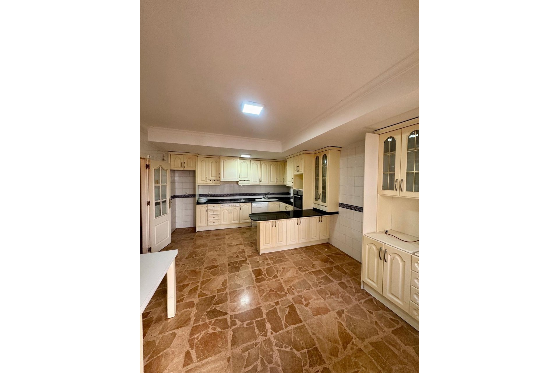 Revânzare - Apartament -
Torrevieja - Centro