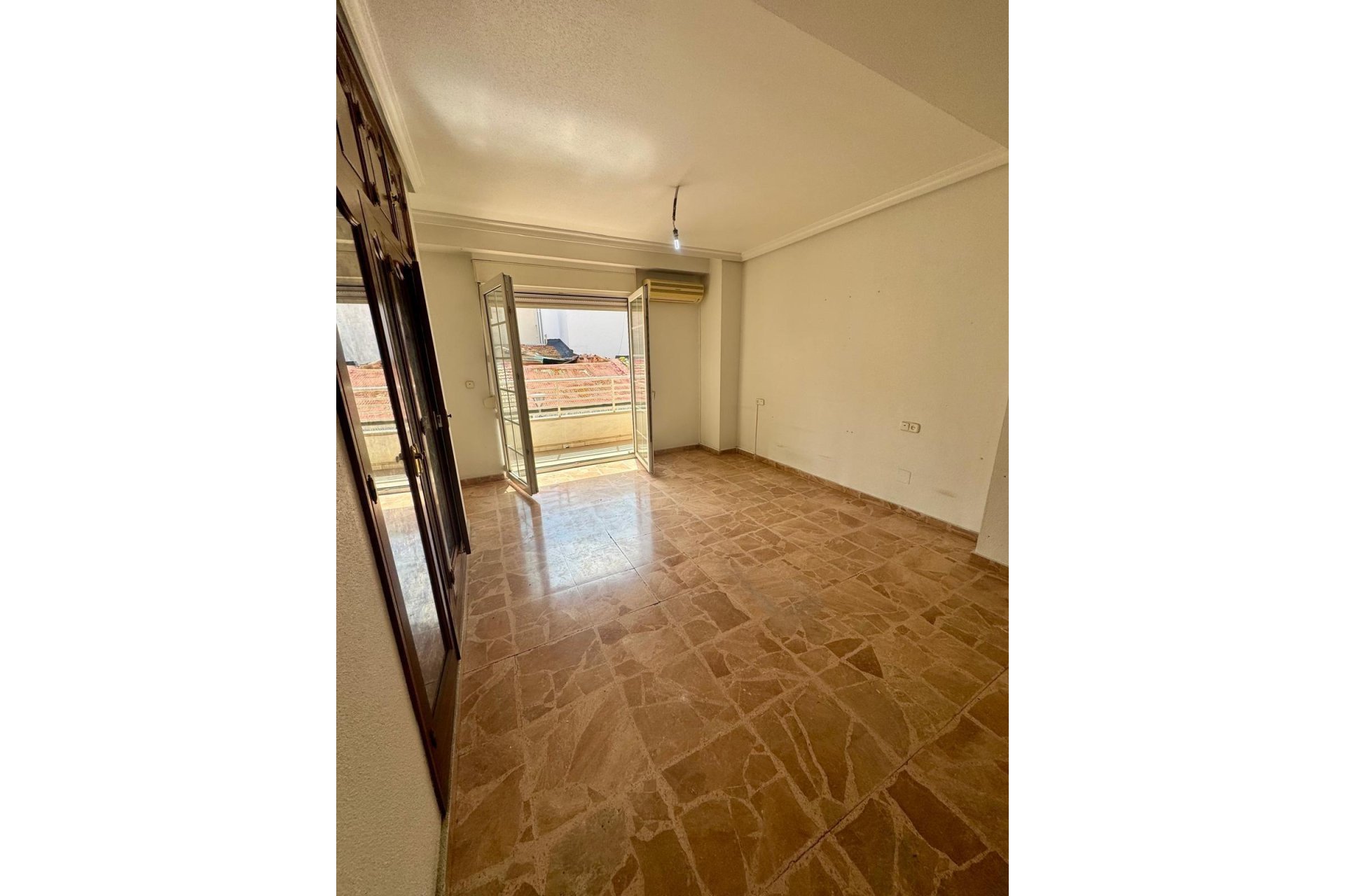 Revânzare - Apartament -
Torrevieja - Centro