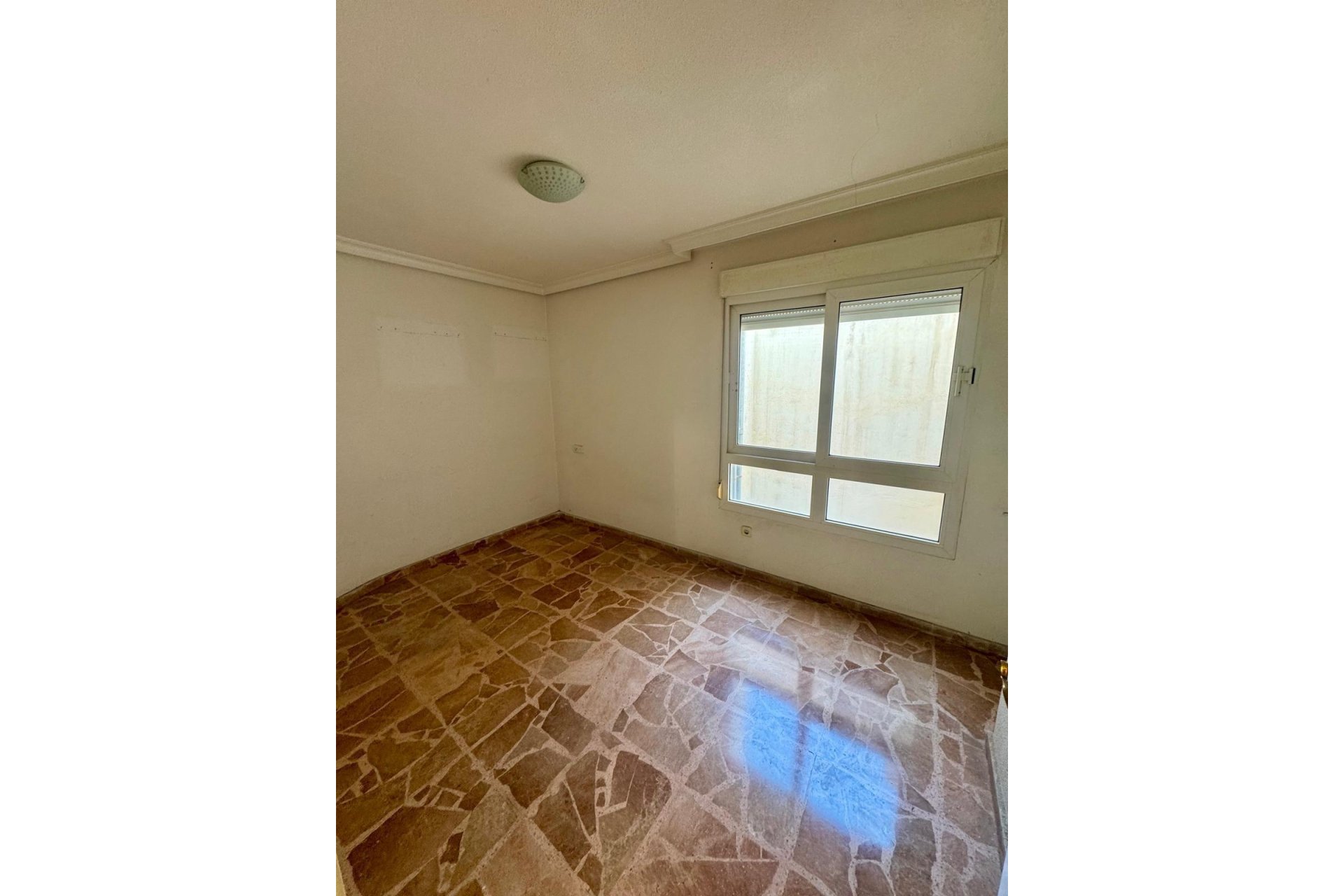 Revânzare - Apartament -
Torrevieja - Centro