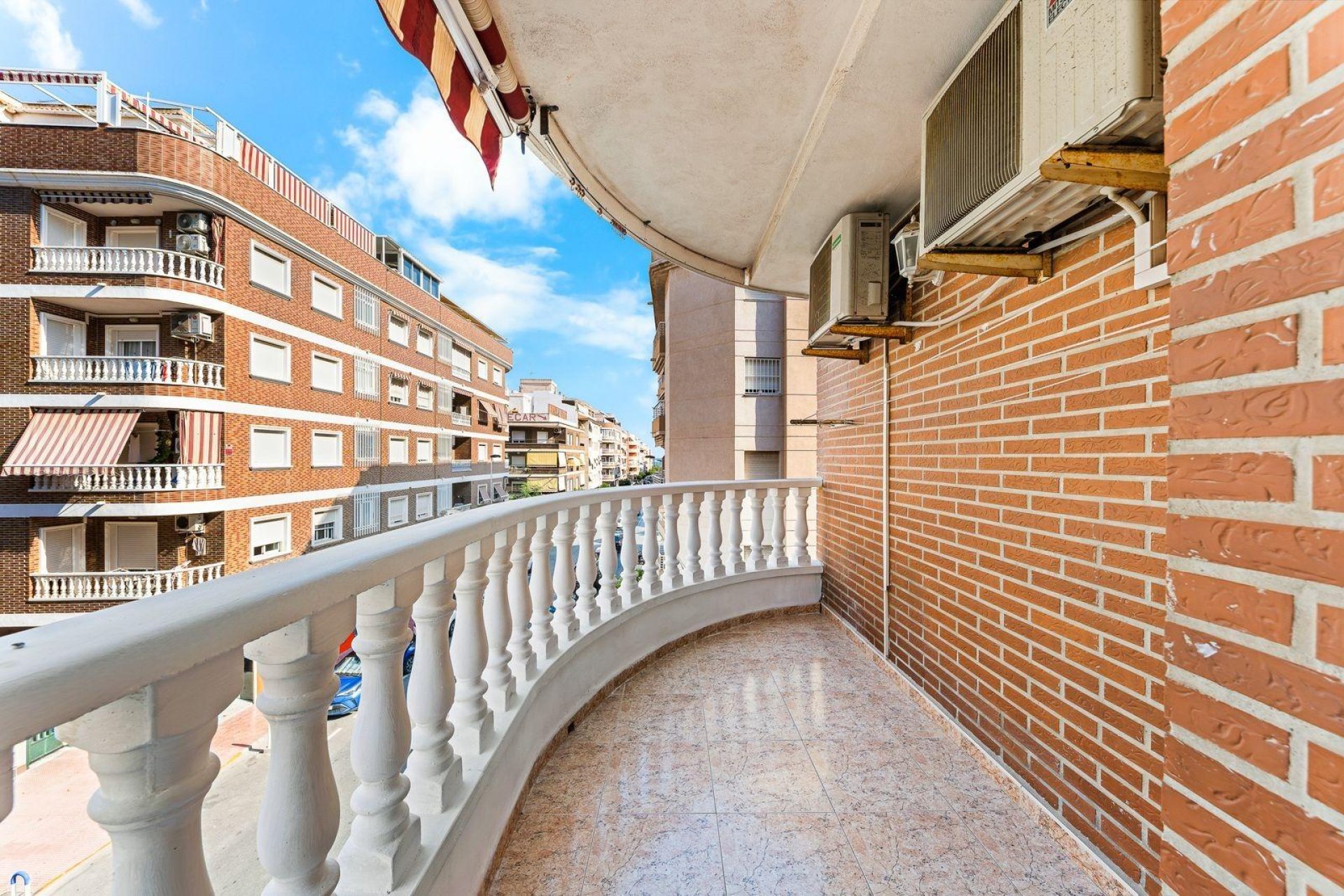Revânzare - Apartament -
Torrevieja - Centro