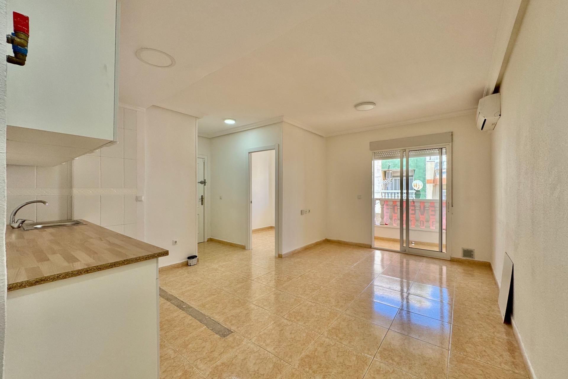 Revânzare - Apartament -
Torrevieja - Centro