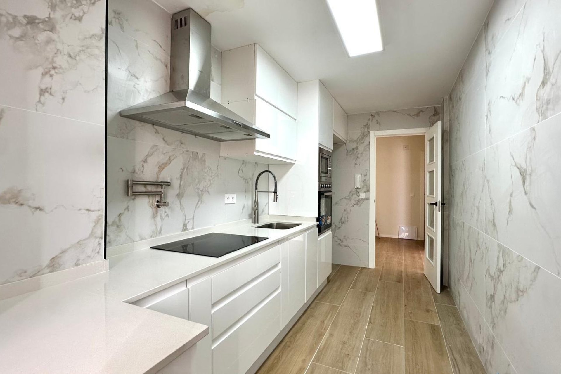 Revânzare - Apartament -
Torrevieja - Centro