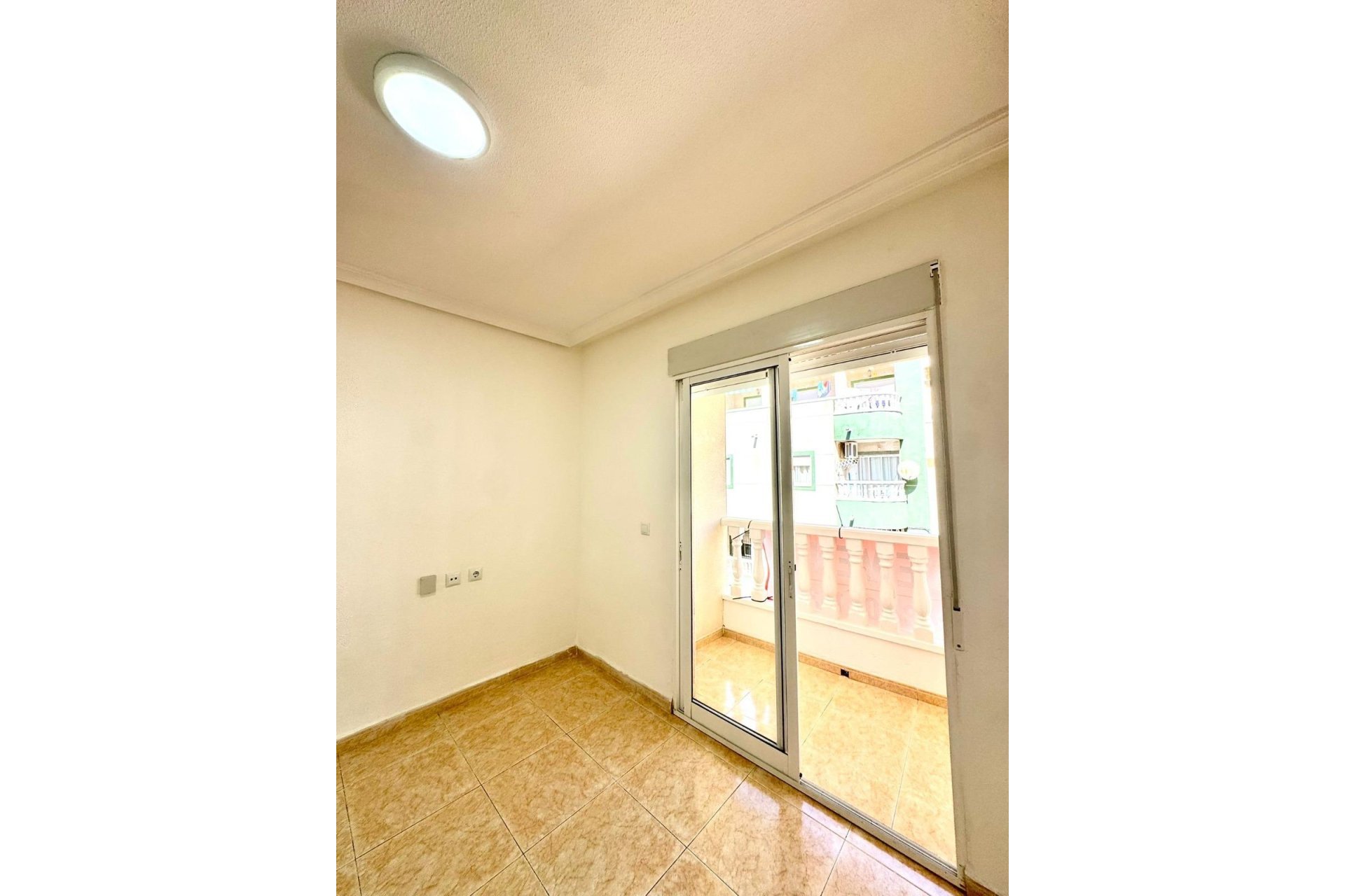 Revânzare - Apartament -
Torrevieja - Centro