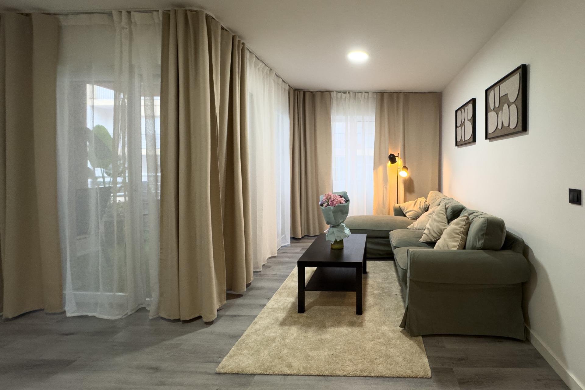 Revânzare - Apartament -
Torrevieja - Centro