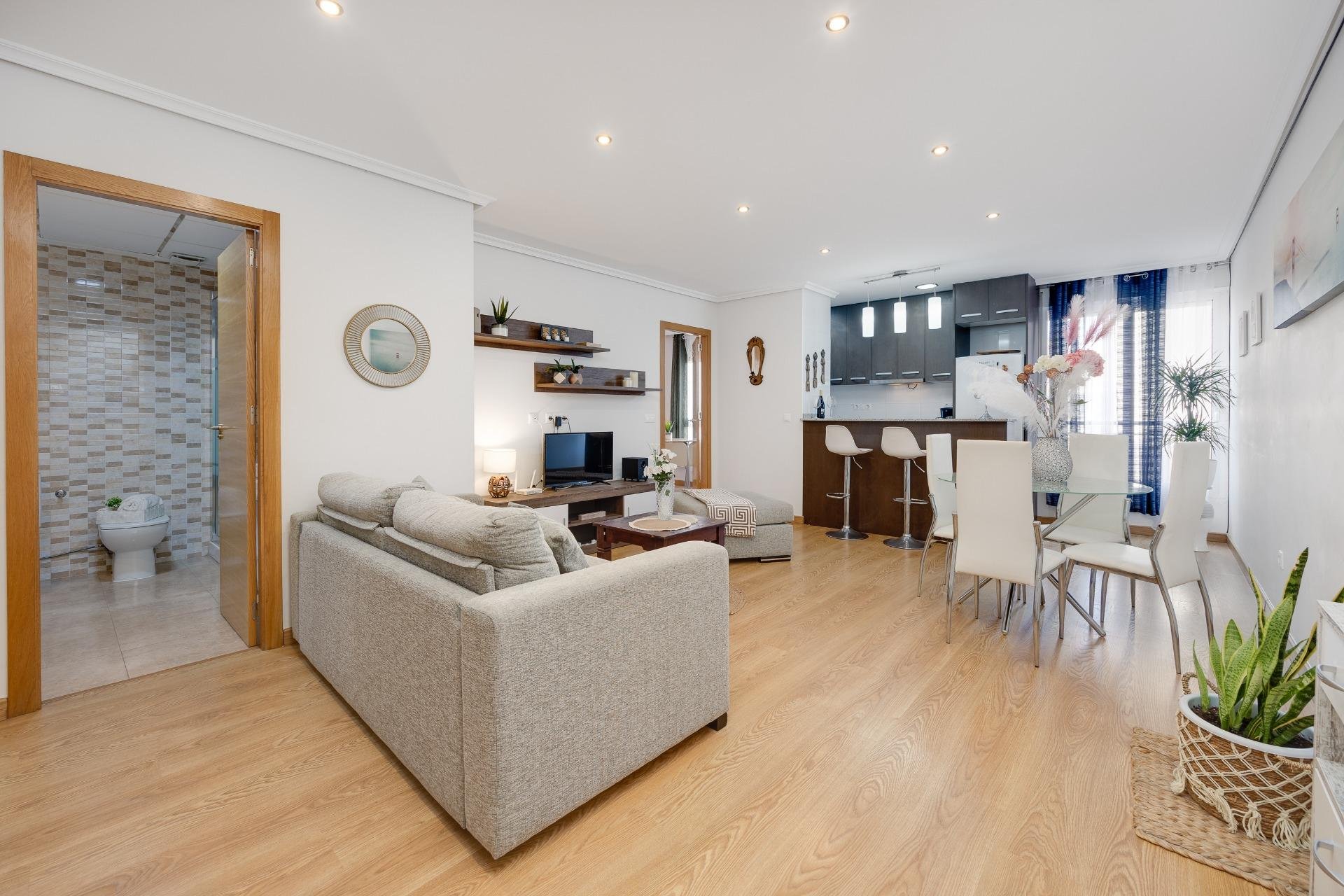 Revânzare - Apartament -
Torrevieja - Centro