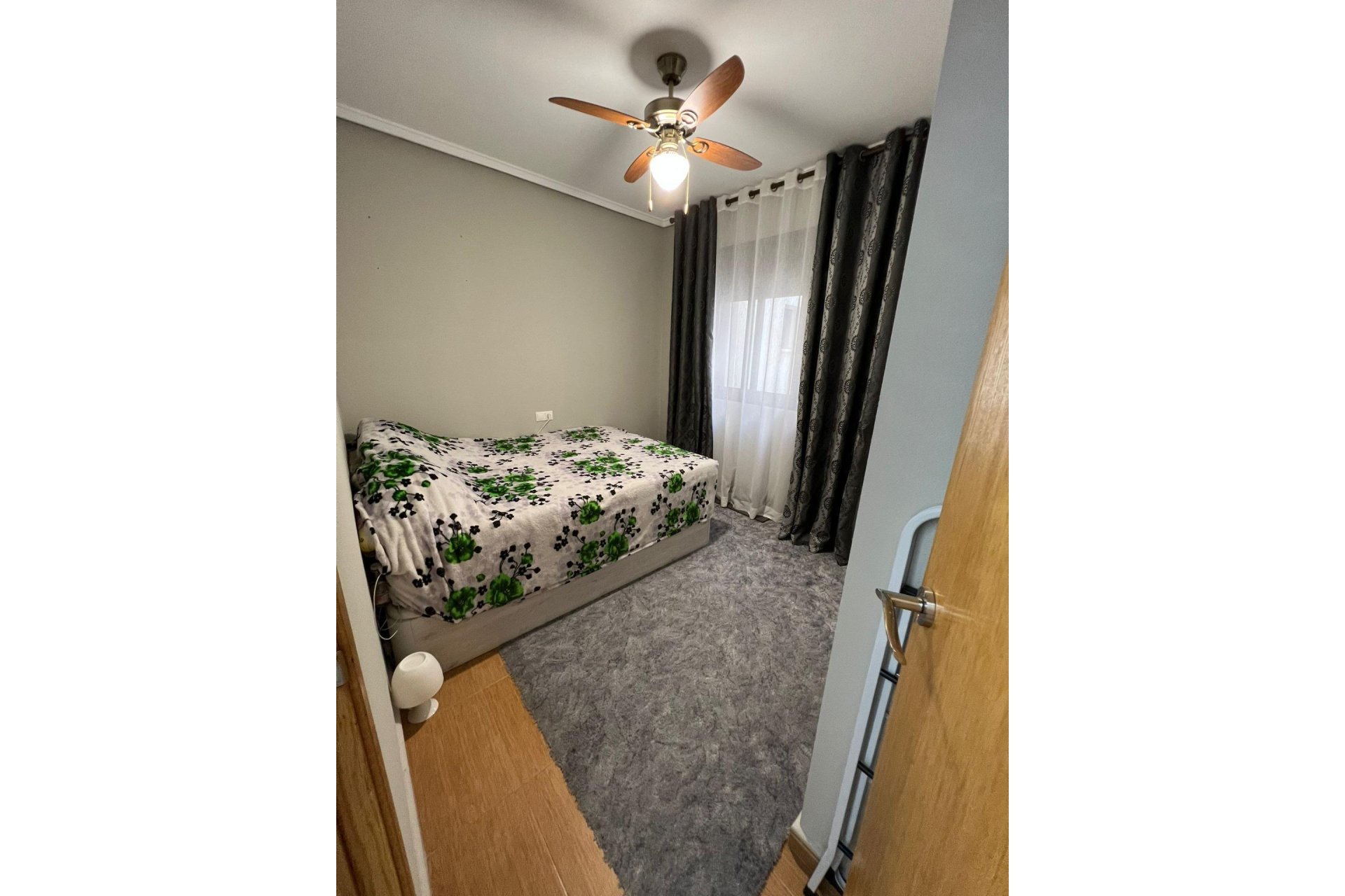 Revânzare - Apartament -
Torrevieja - Centro