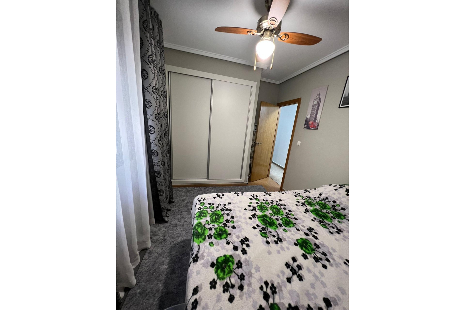 Revânzare - Apartament -
Torrevieja - Centro