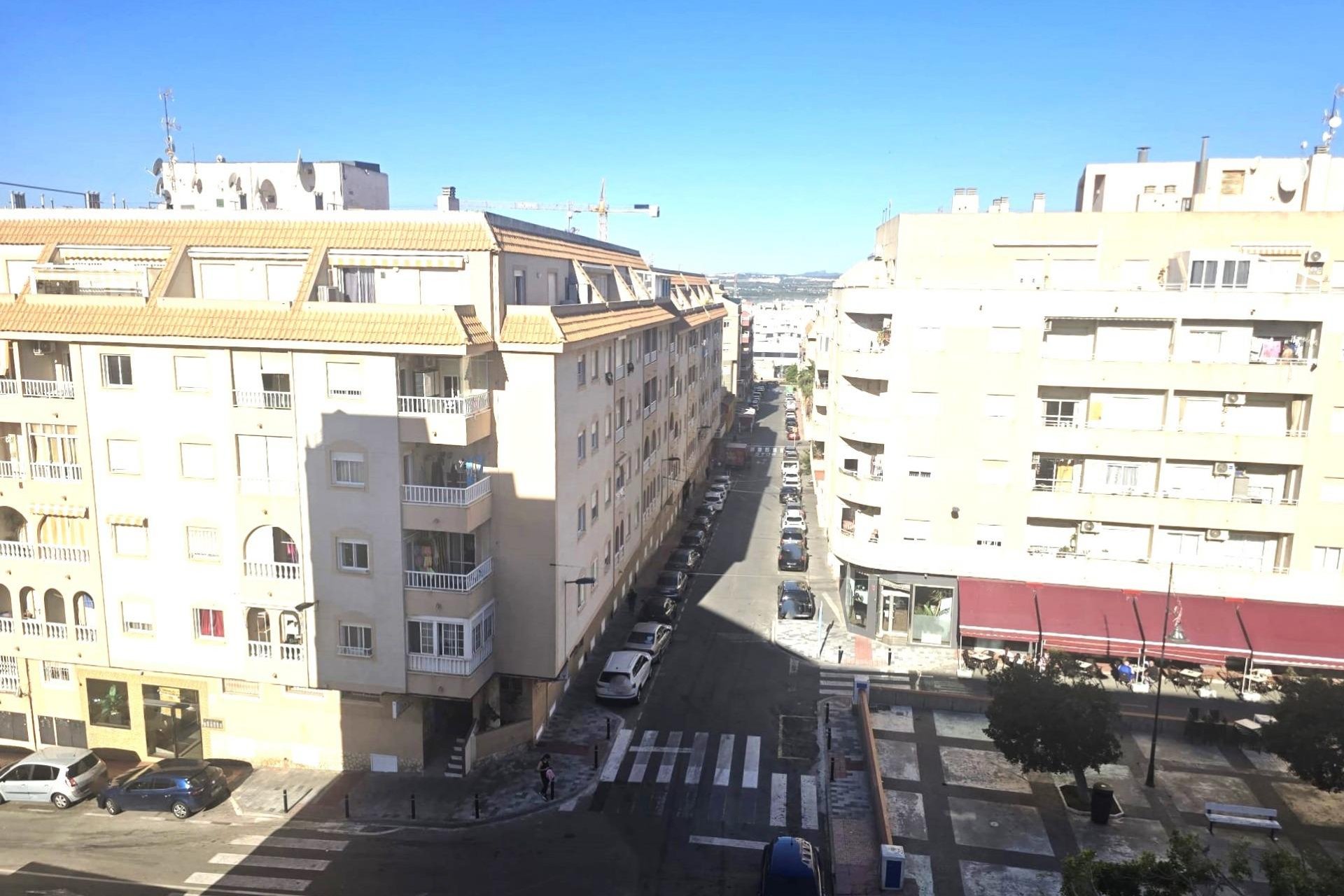 Revânzare - Apartament -
Torrevieja - Centro