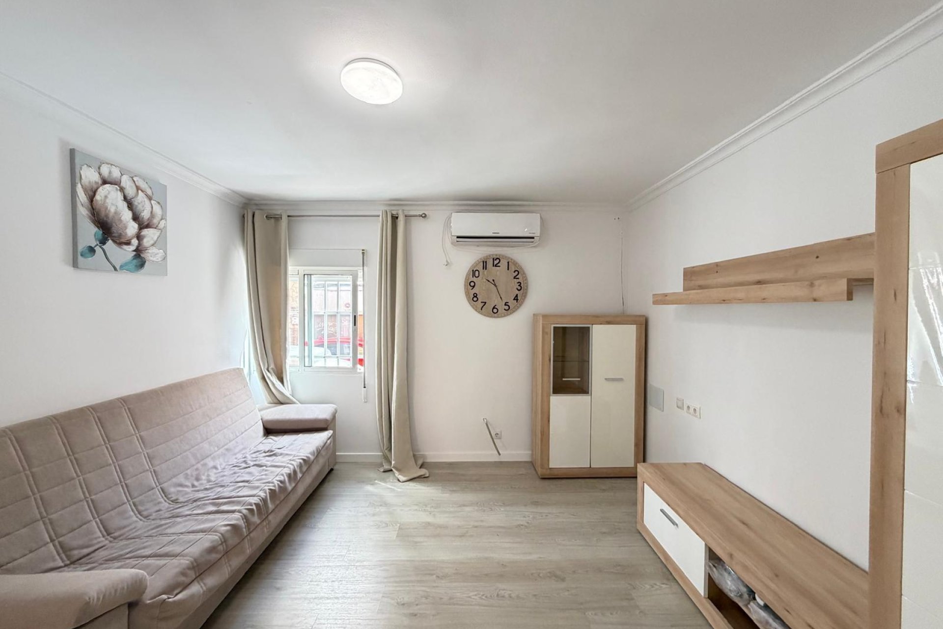Revânzare - Apartament -
Torrevieja - Centro