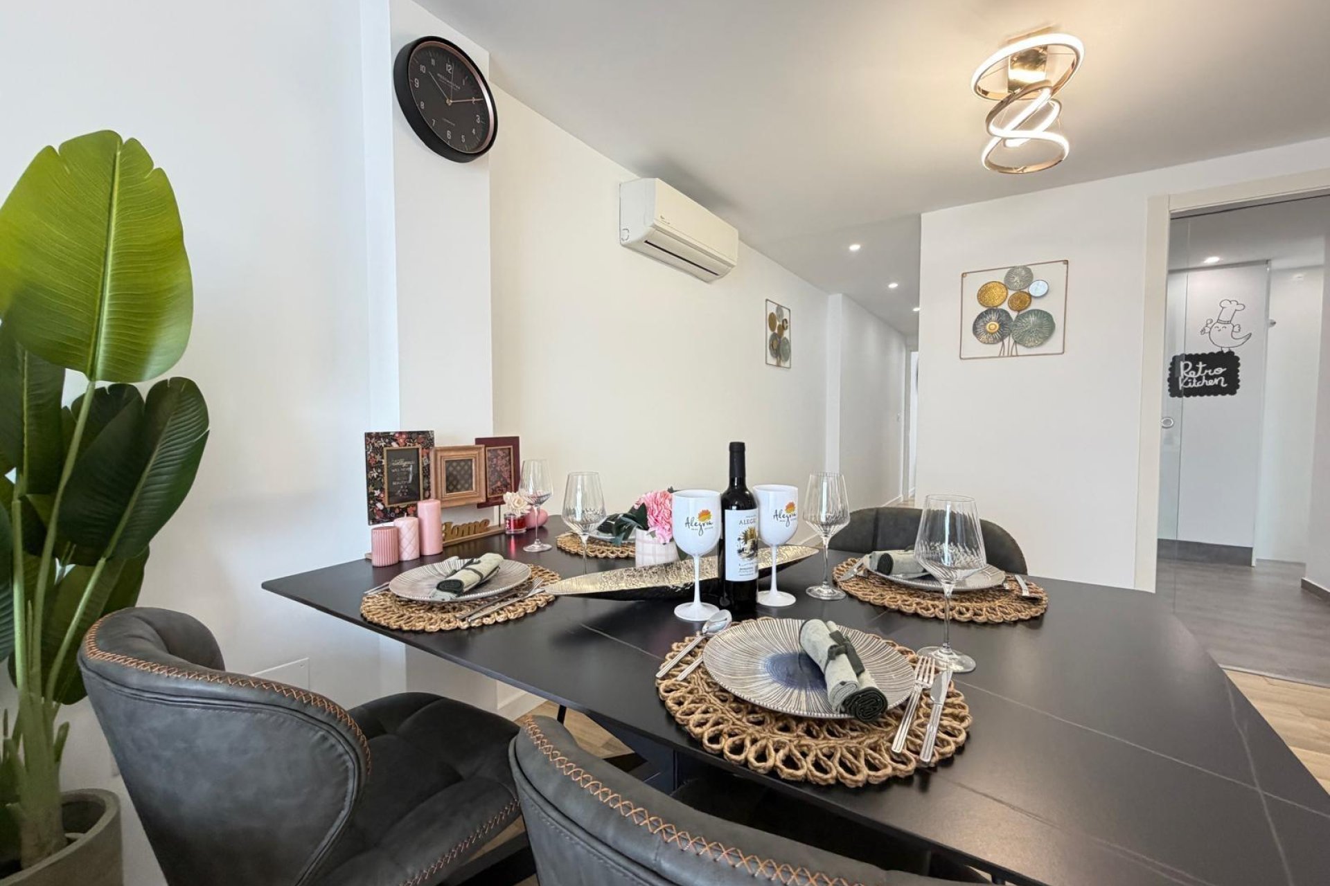Revânzare - Apartament -
Torrevieja - Centro