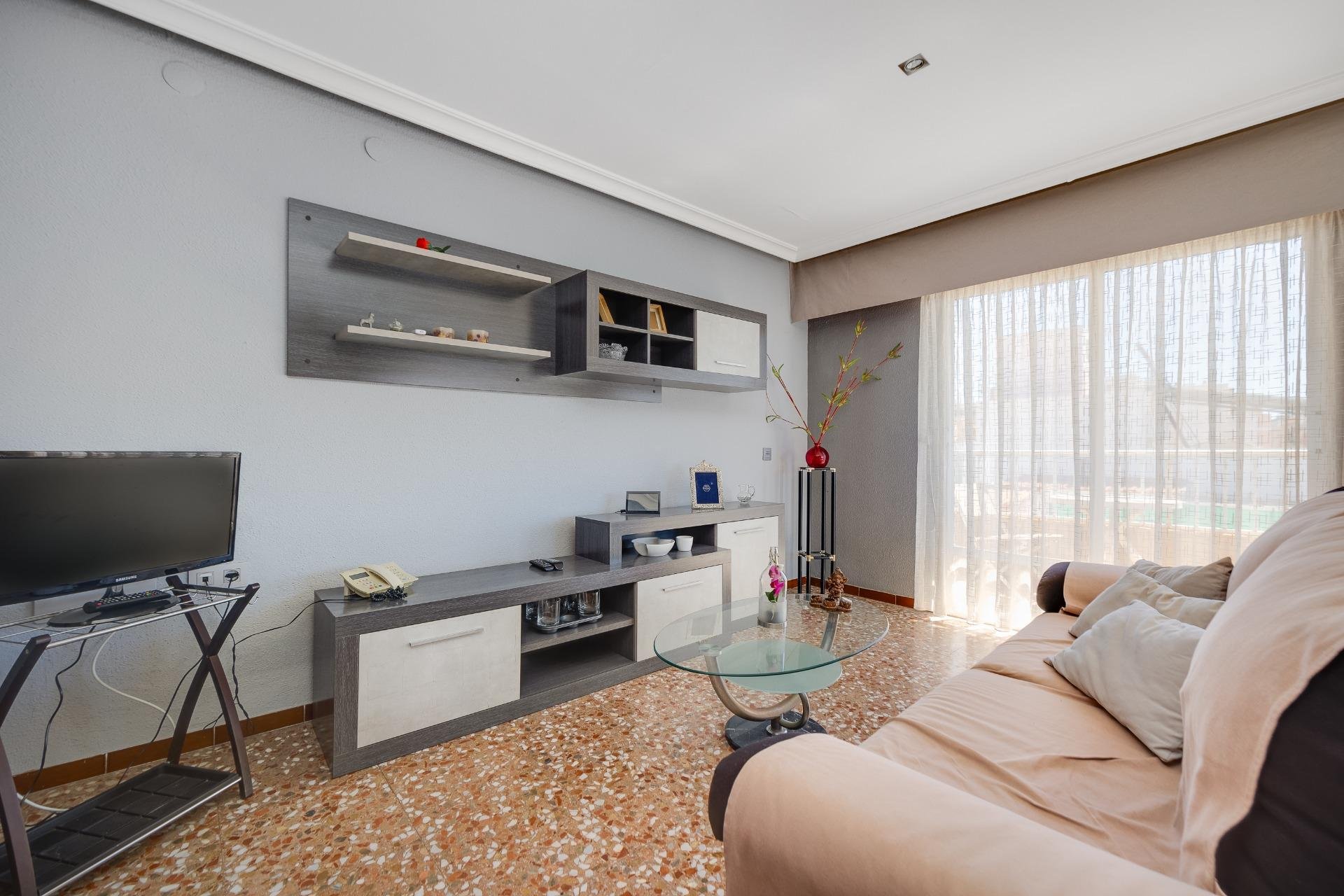 Revânzare - Apartament -
Torrevieja - Centro