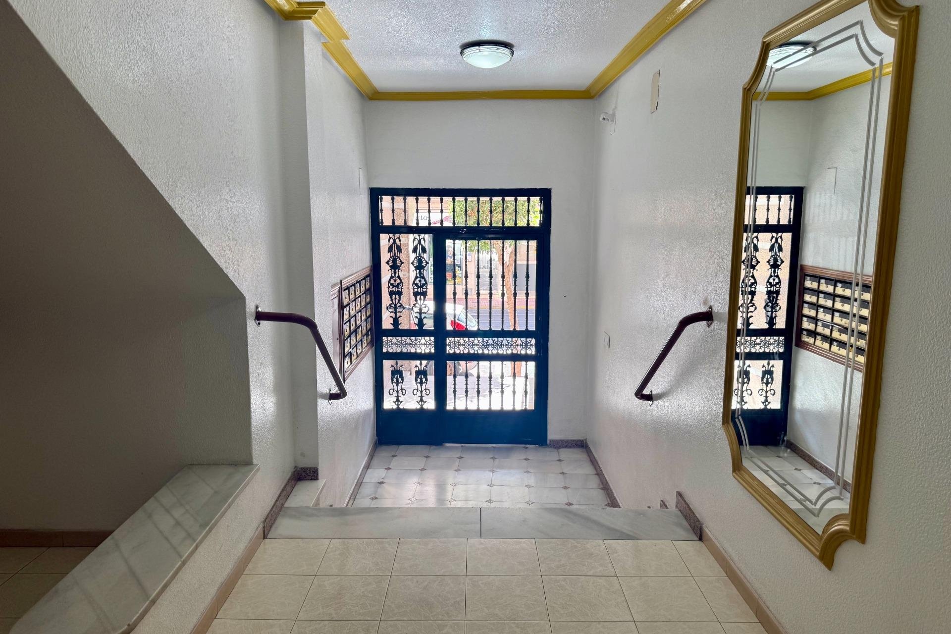 Revânzare - Apartament -
Torrevieja - Centro