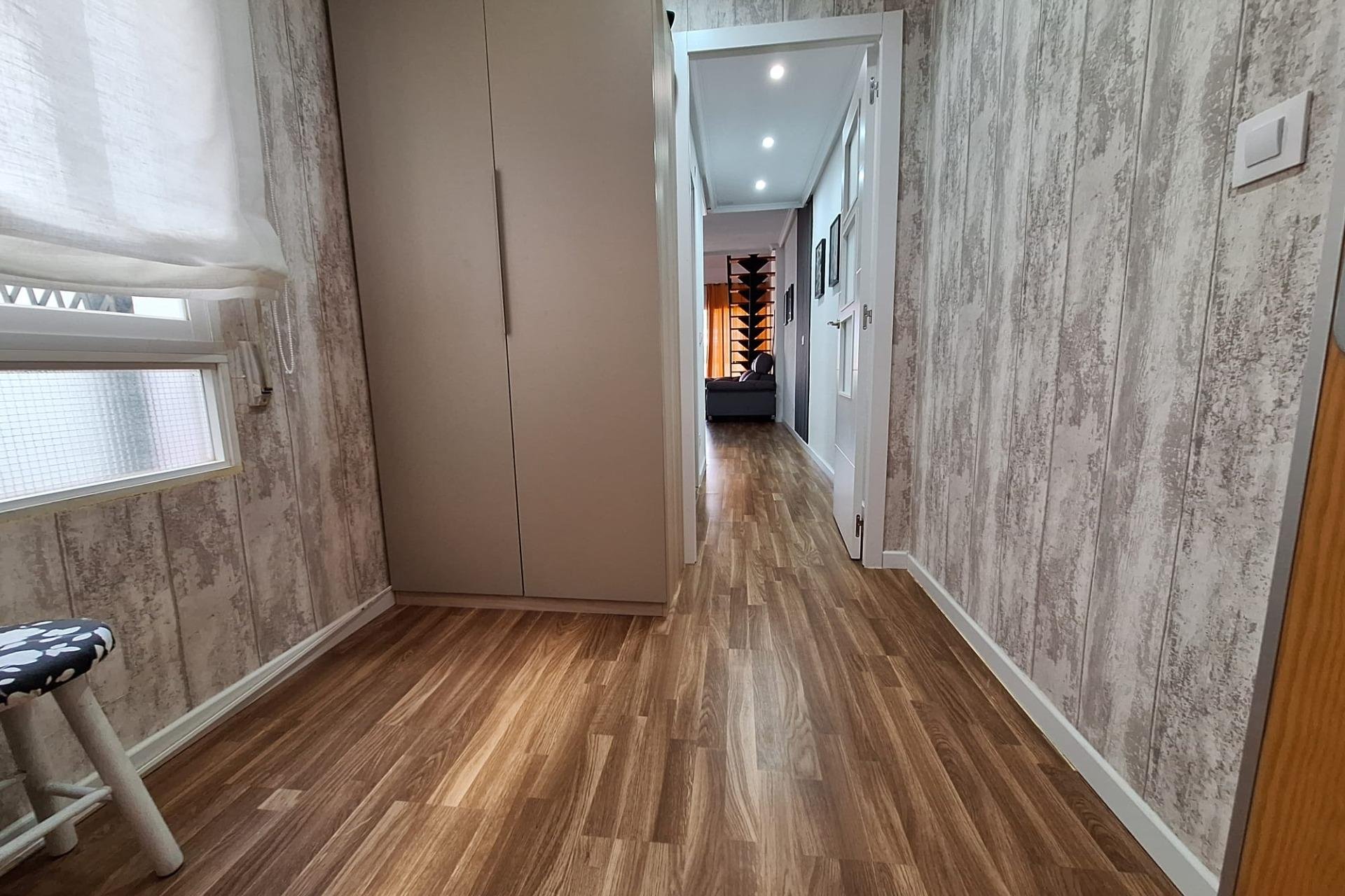 Revânzare - Apartament -
Torrevieja - Centro