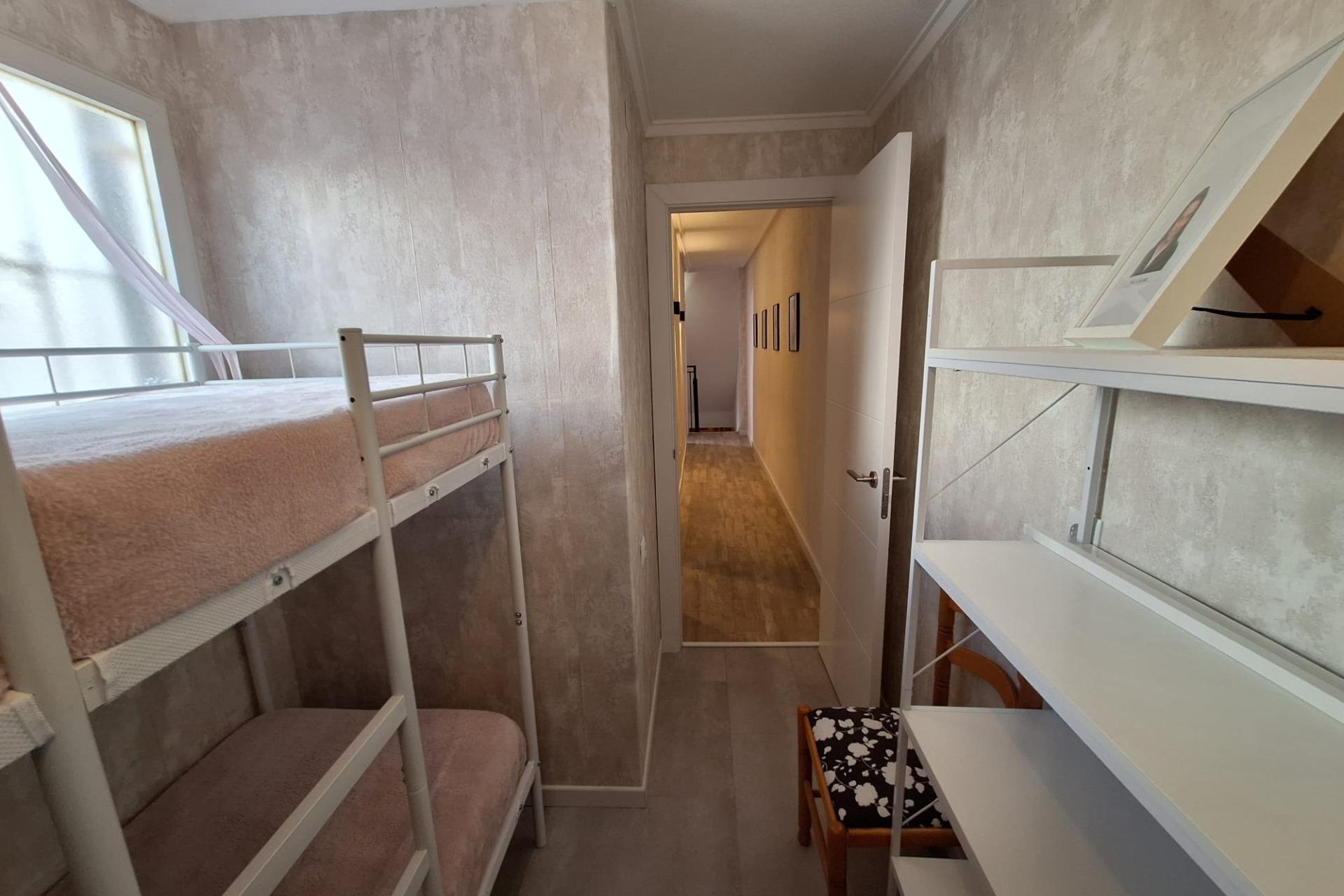 Revânzare - Apartament -
Torrevieja - Centro