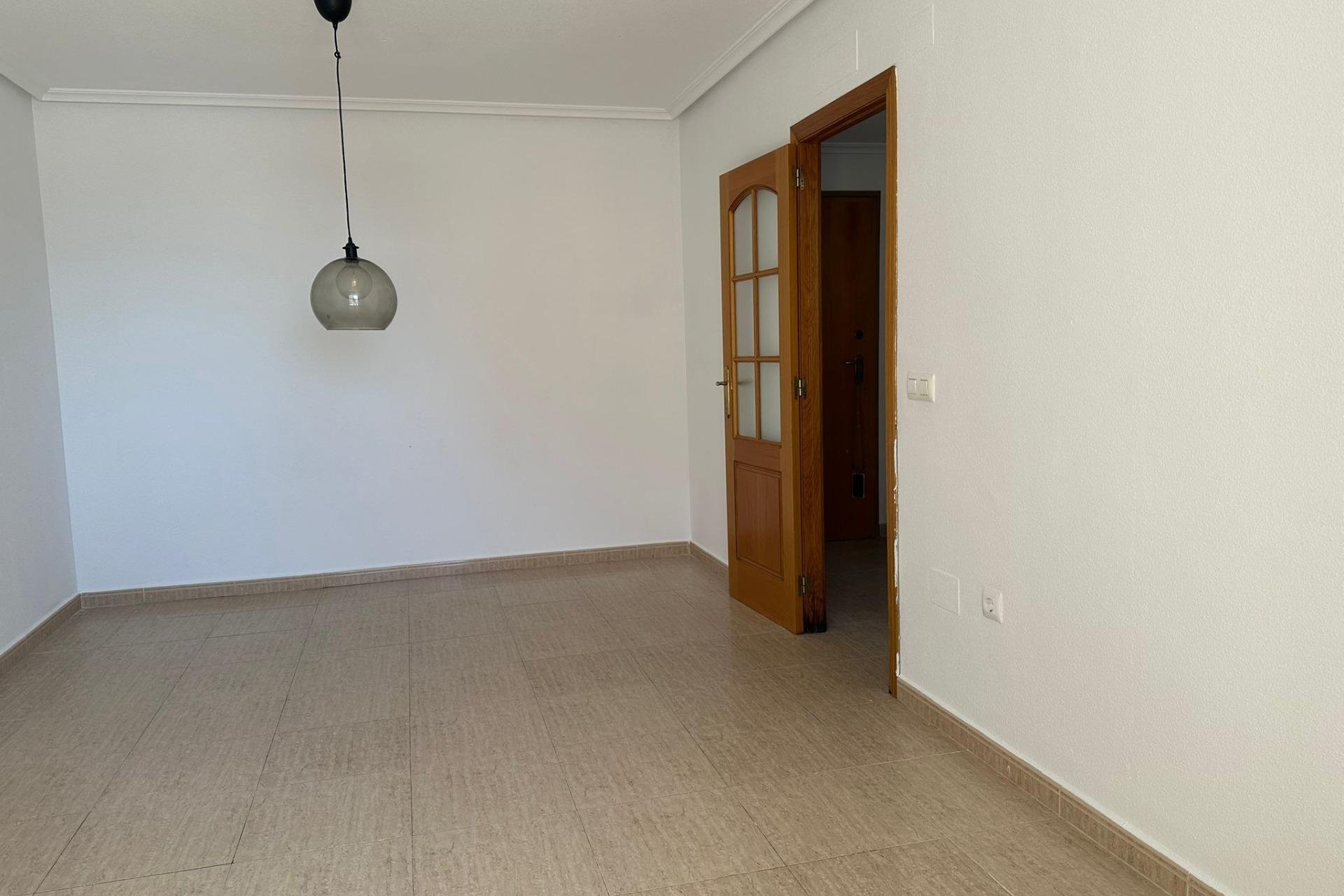 Revânzare - Apartament -
Torrevieja - Centro