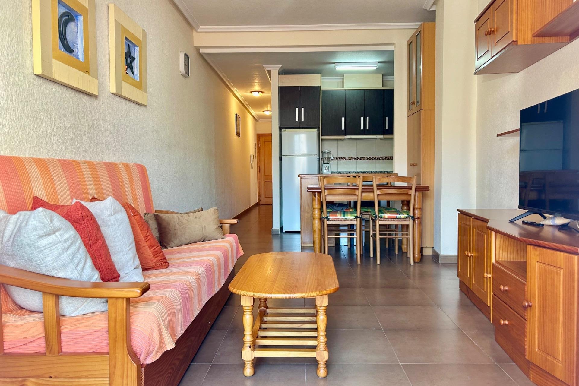 Revânzare - Apartament -
Torrevieja - Centro