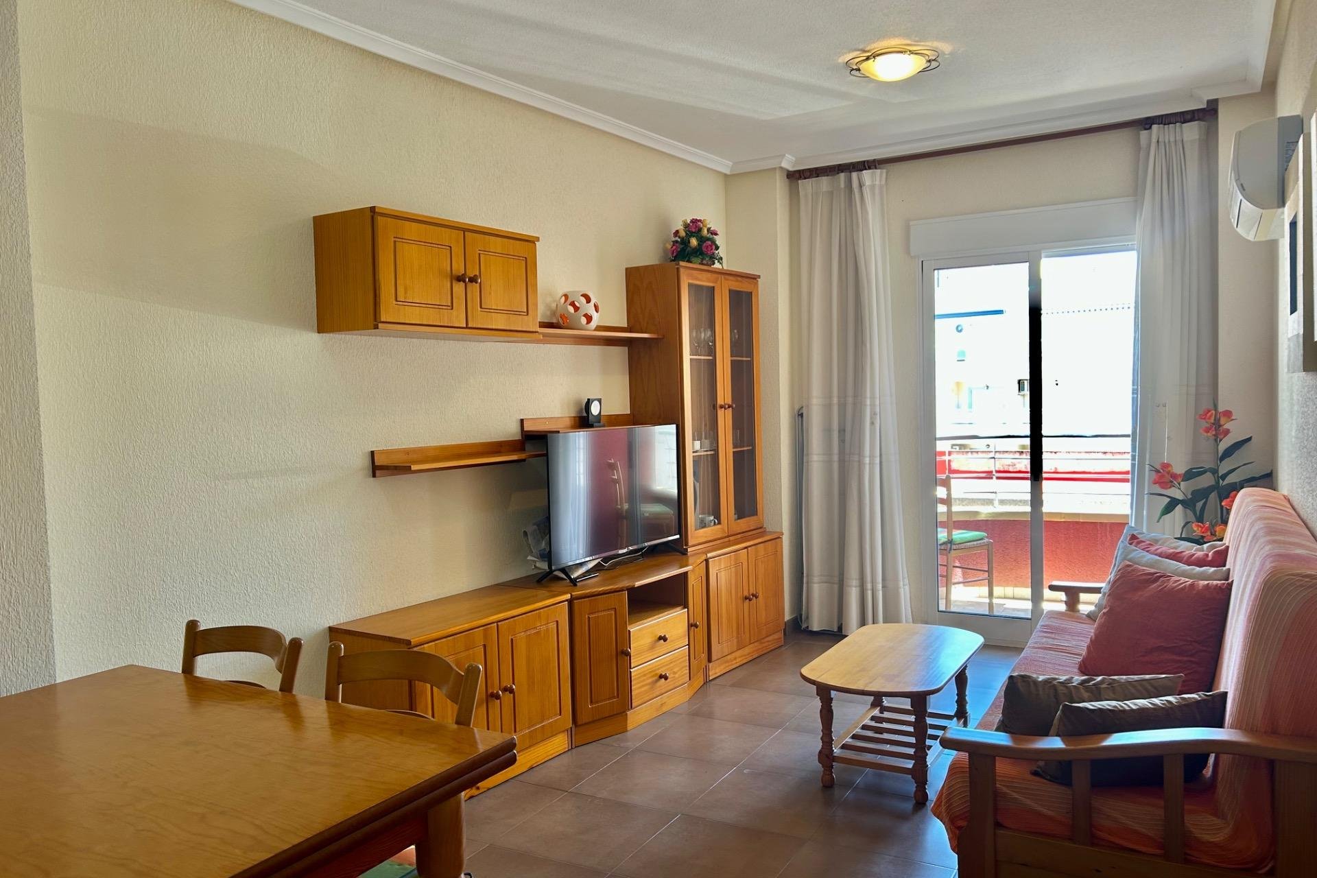 Revânzare - Apartament -
Torrevieja - Centro