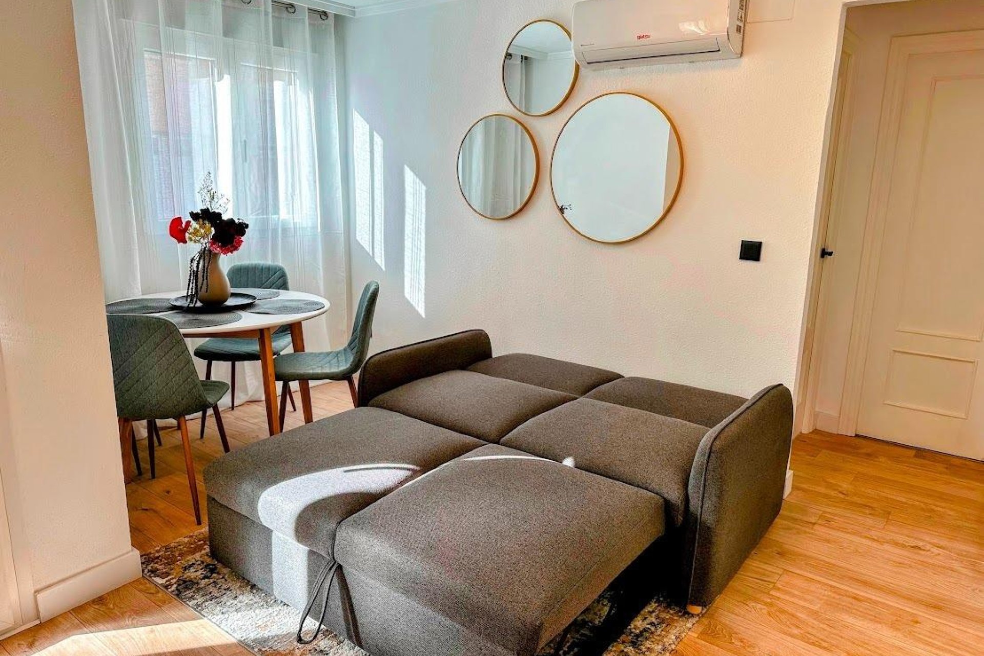 Revânzare - Apartament -
Torrevieja - Centro