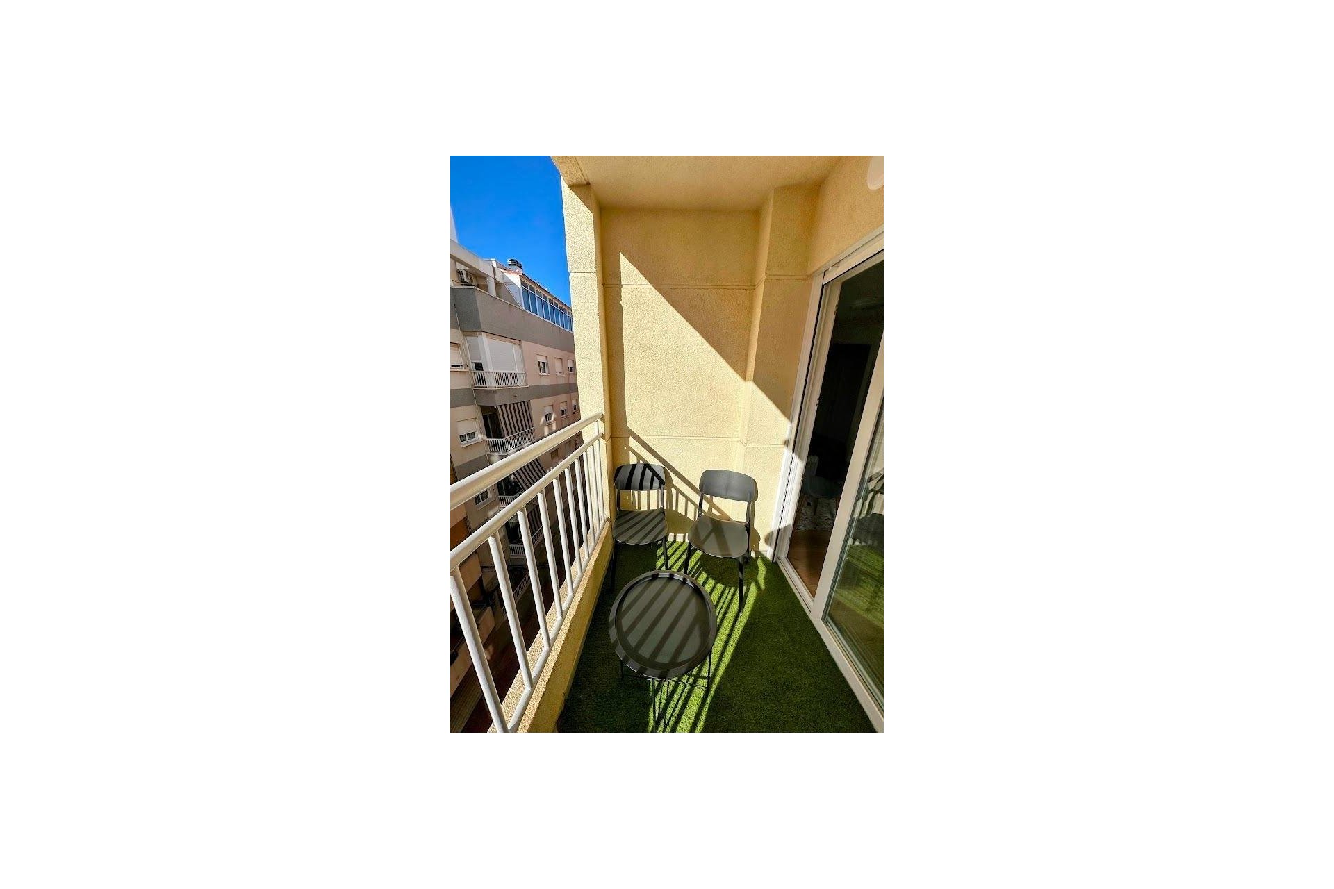 Revânzare - Apartament -
Torrevieja - Centro