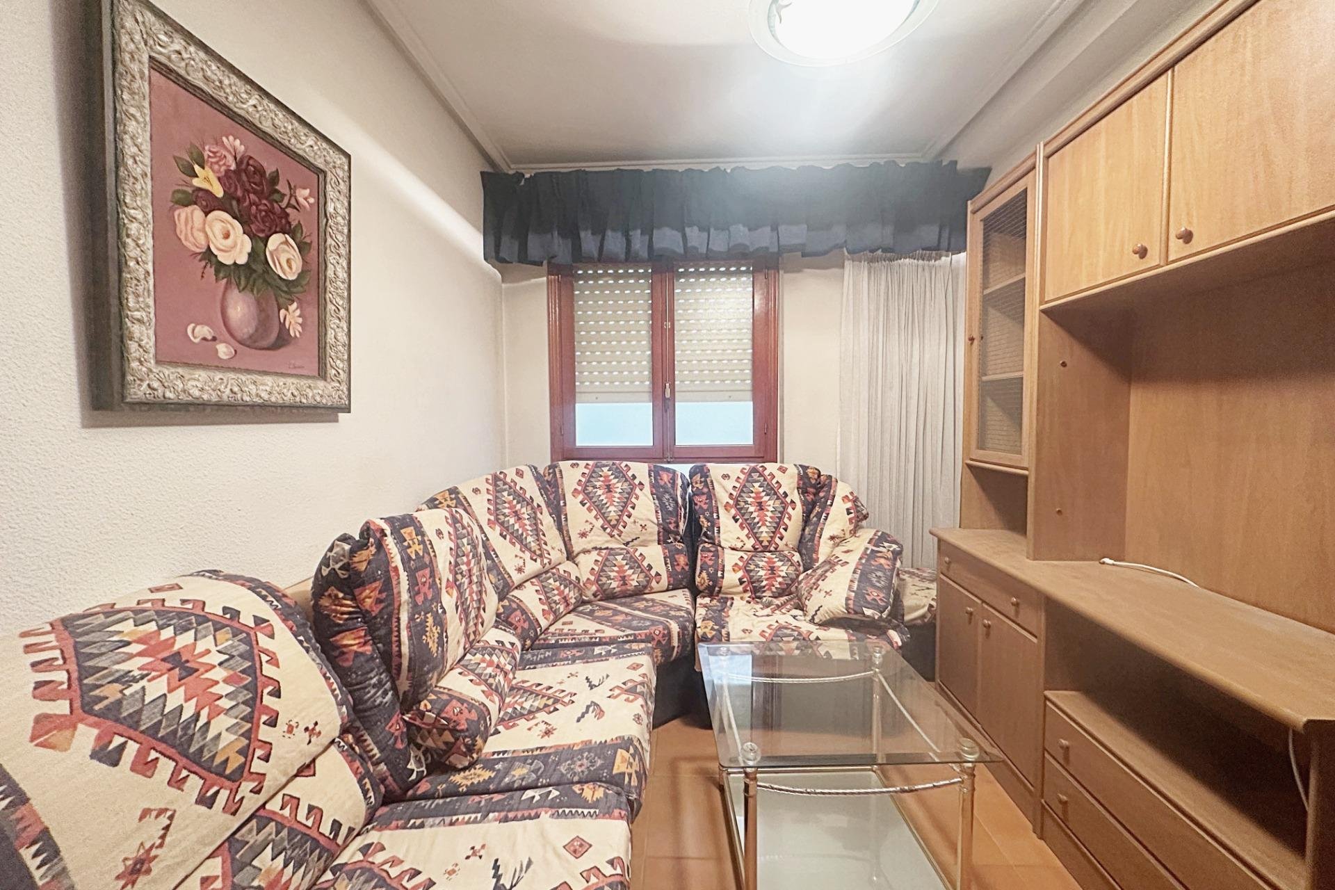 Revânzare - Apartament -
Torrevieja - Centro