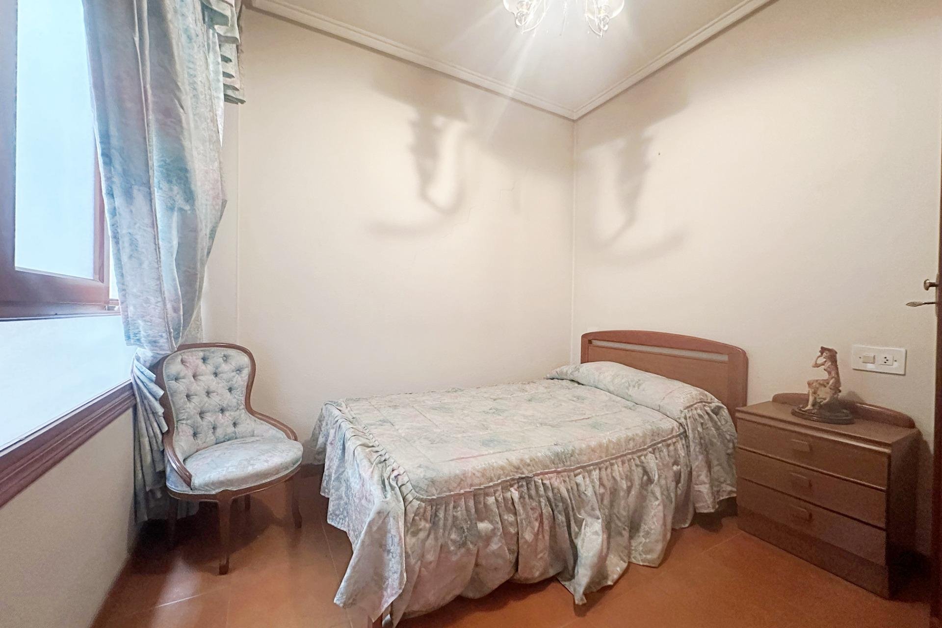 Revânzare - Apartament -
Torrevieja - Centro