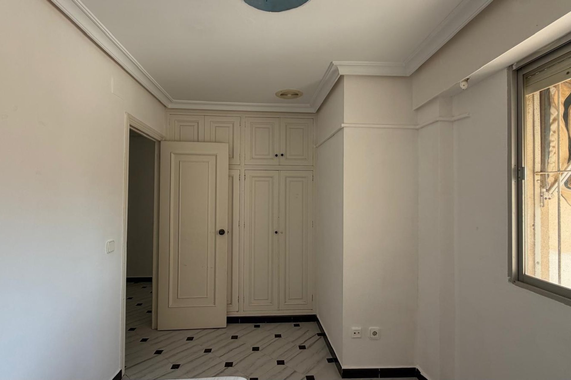 Revânzare - Apartament -
Torrevieja - Centro