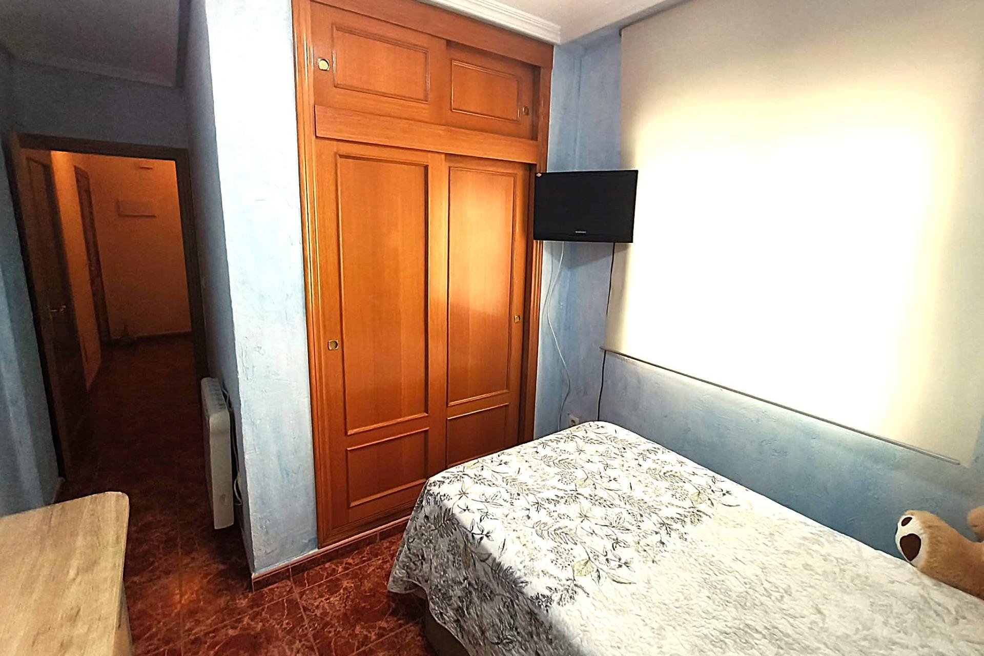 Revânzare - Apartament -
Torrevieja - Centro
