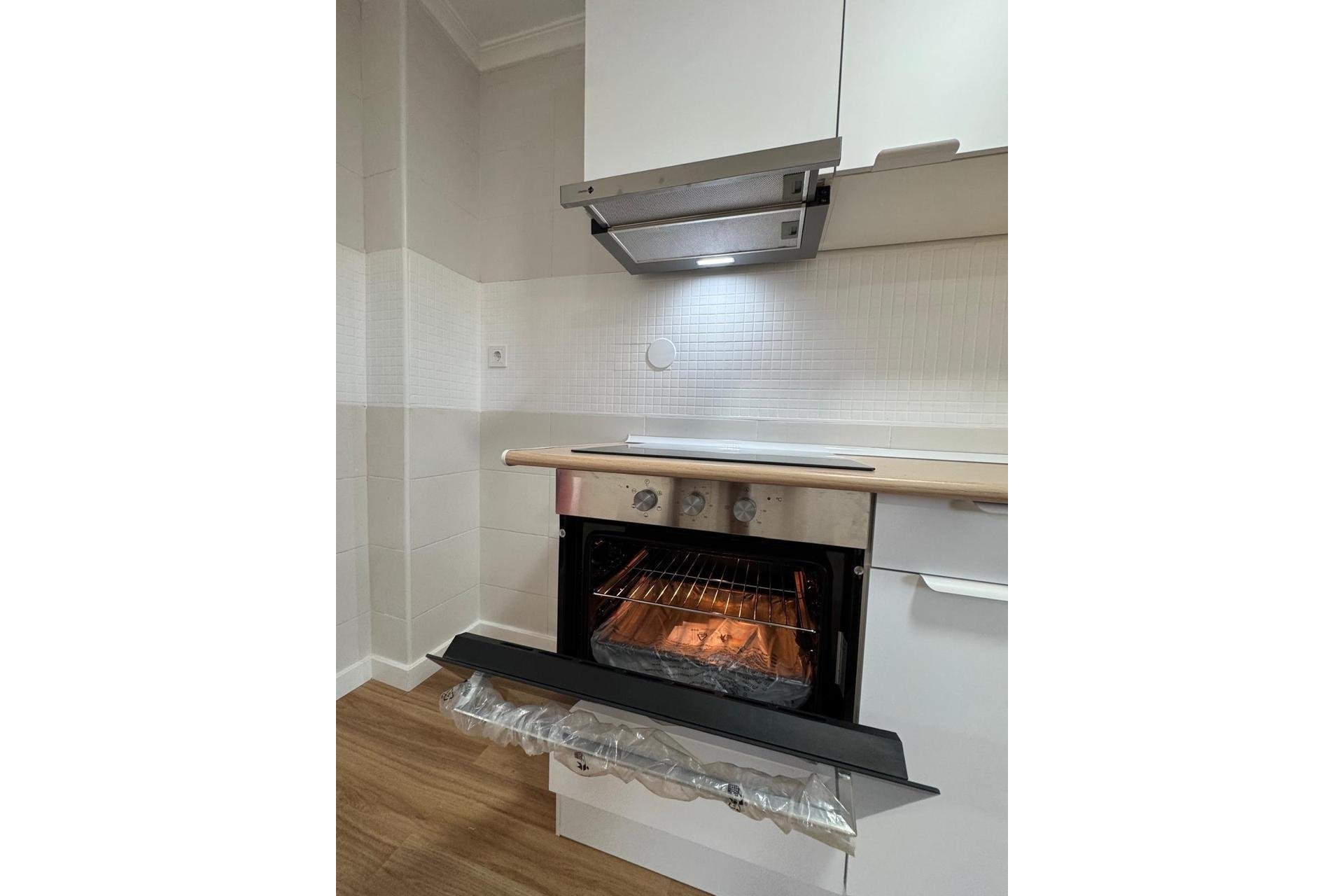 Revânzare - Apartament -
Torrevieja - Centro