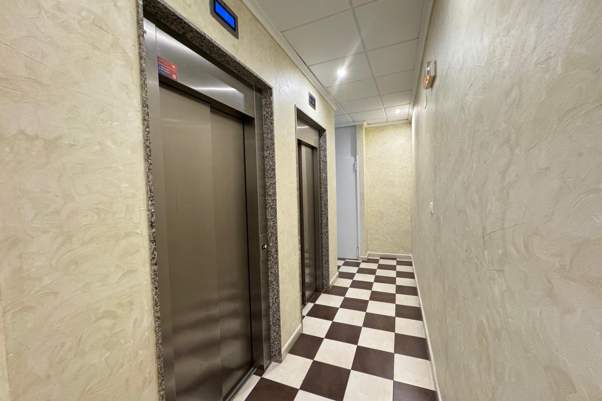 Revânzare - Apartament -
Torrevieja - Costa Blanca